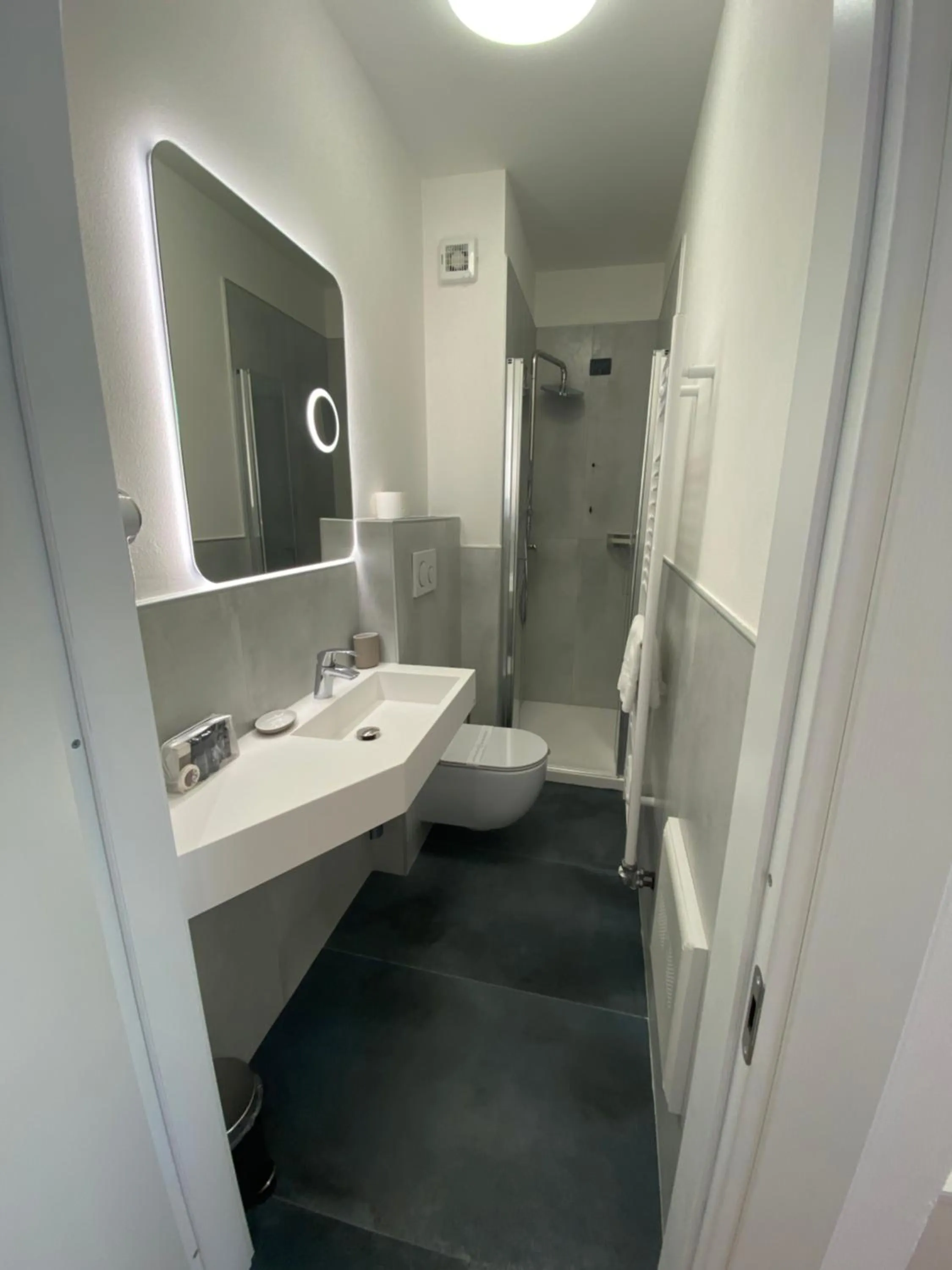 Shower in Hotel La Fontana