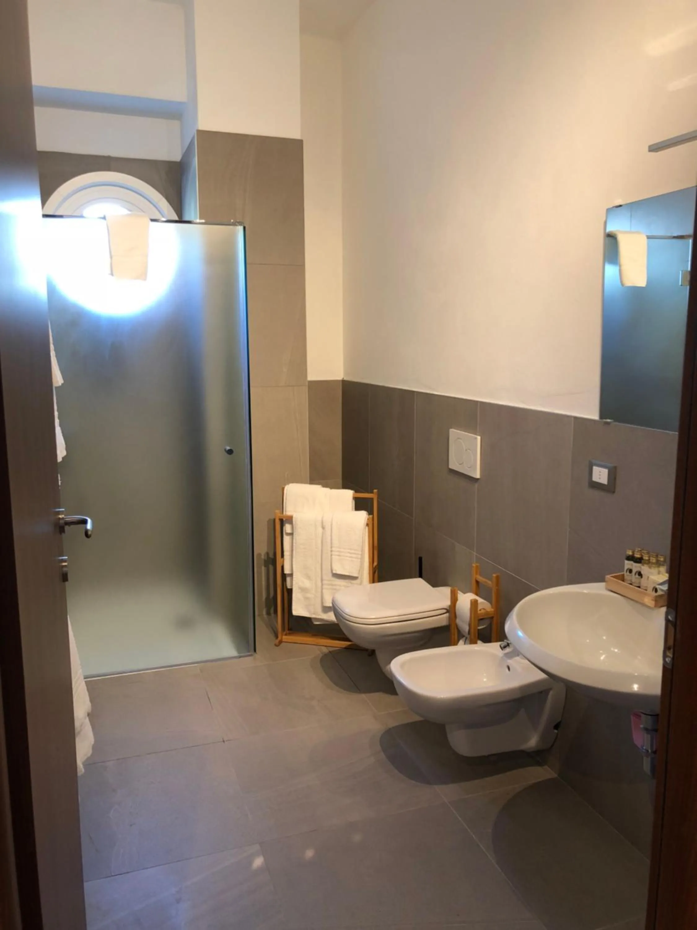 Shower in Hotel La Fontana