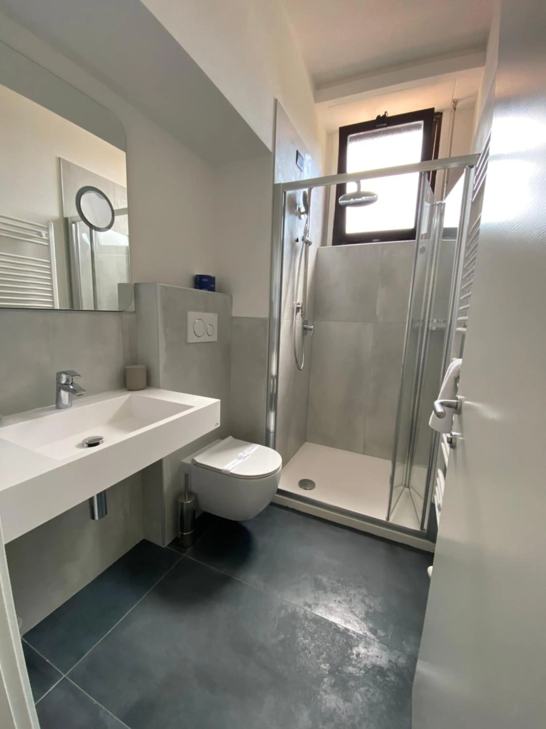 Shower in Hotel La Fontana