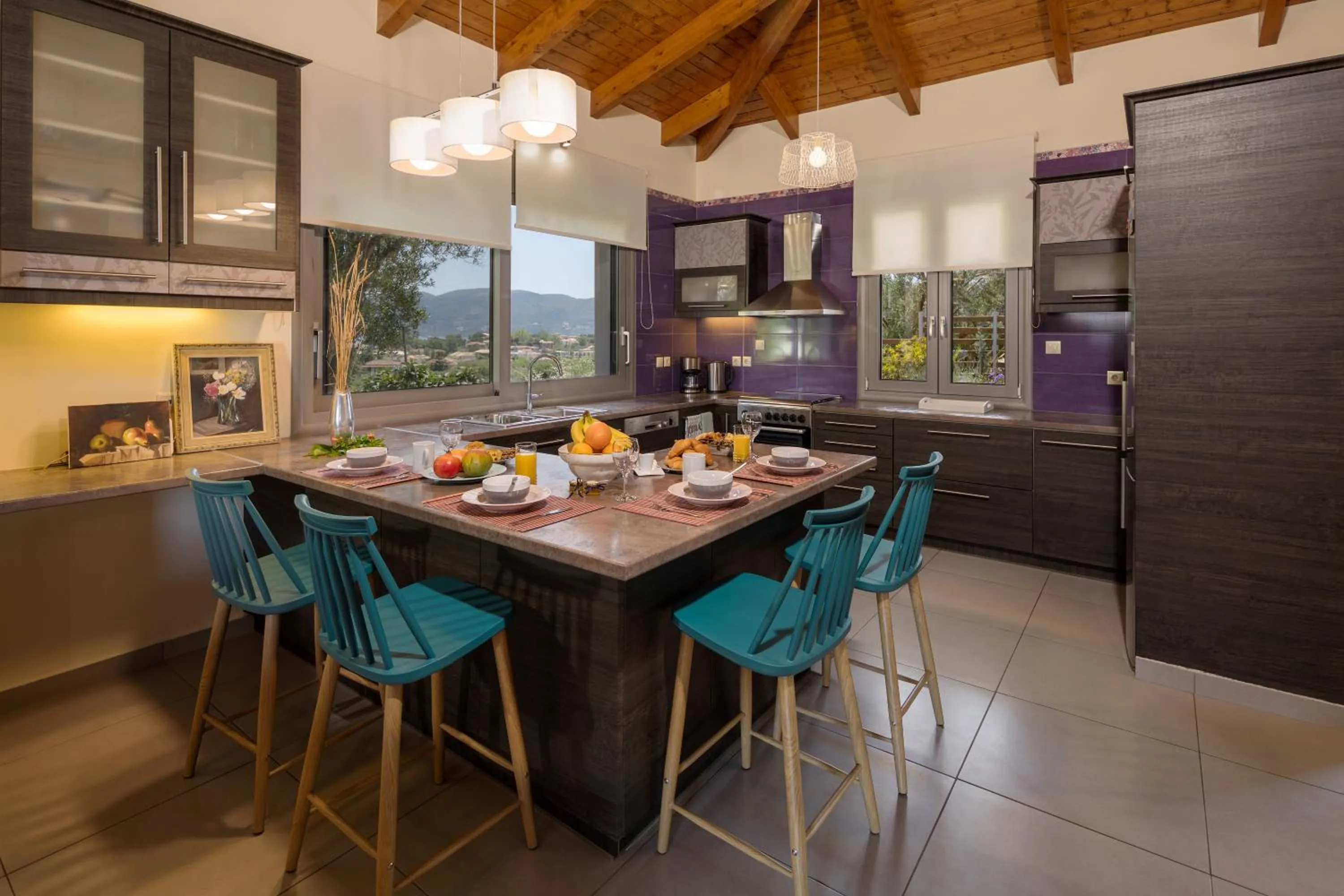 Communal kitchen in Villa Annaset