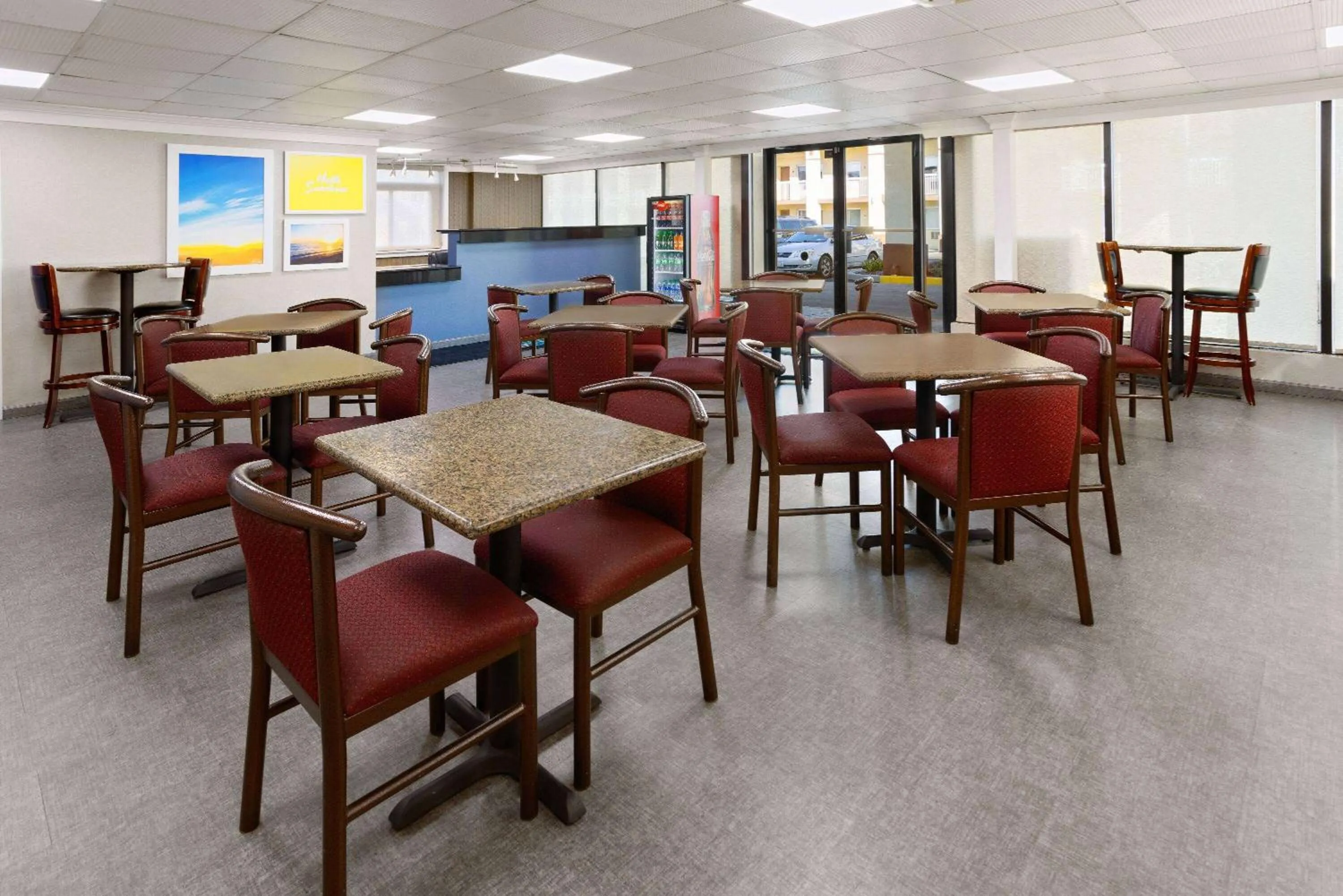 Restaurant/places to eat in Days Inn by Wyndham Tonawanda/Buffalo