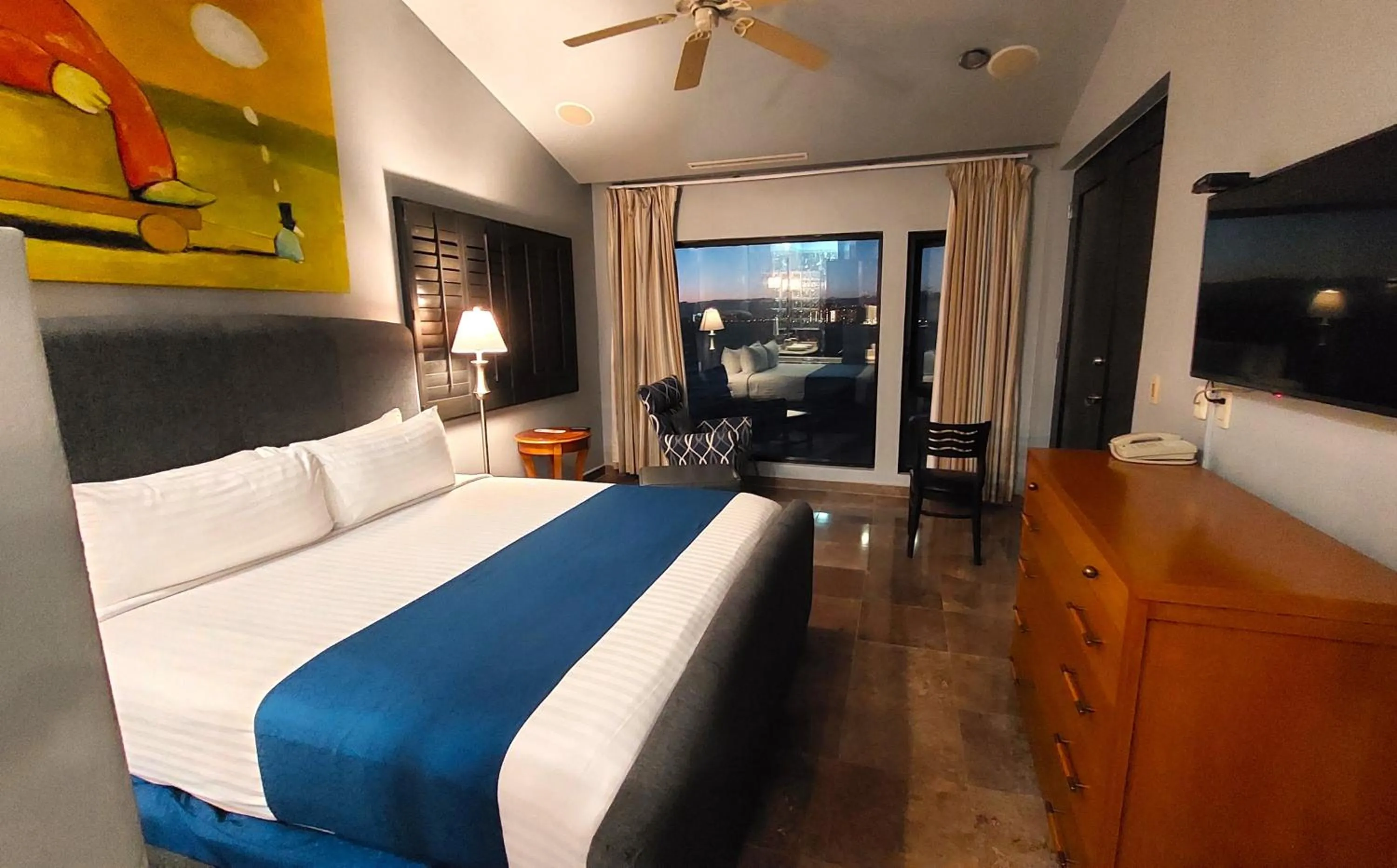 Photo of the whole room, Bed in Peñasco del Sol Hotel
