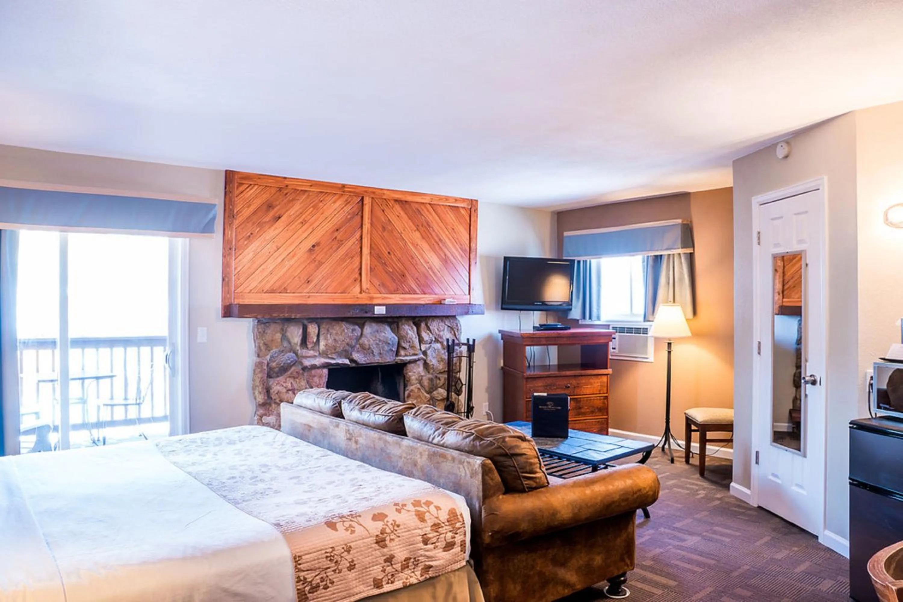 TV and multimedia, Bed in Murphy's River Lodge