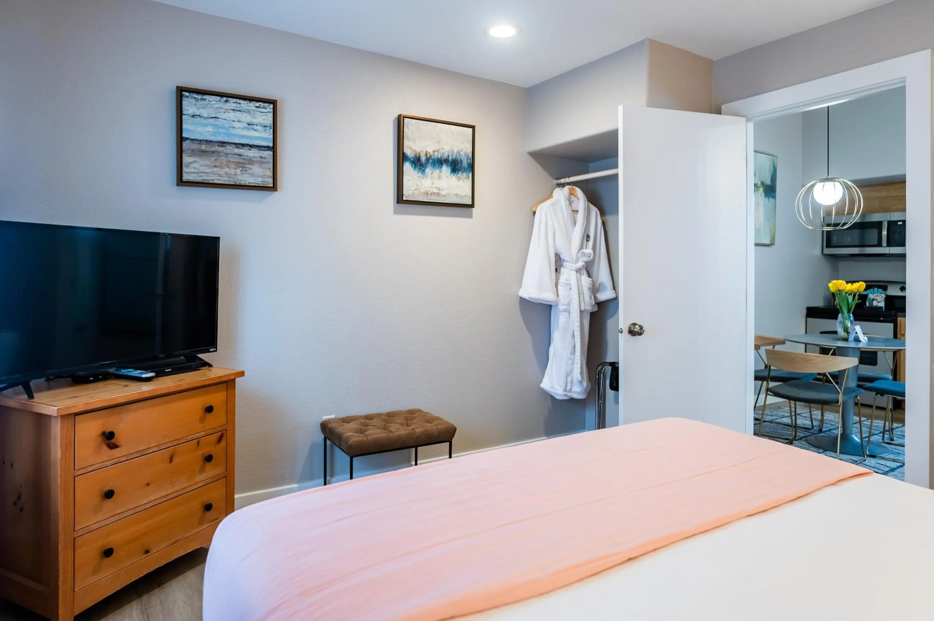 Bed in Inn at Haystack Rock