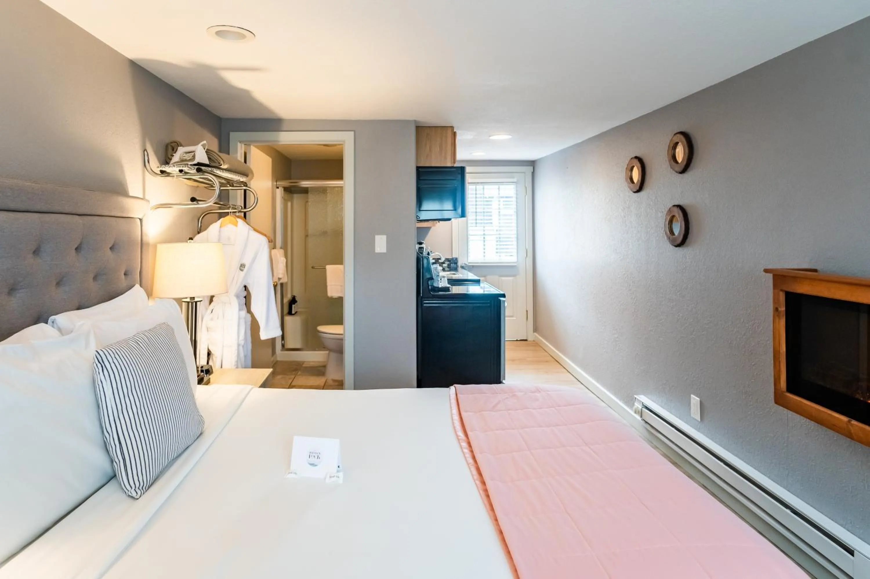 Bed in Inn at Haystack Rock