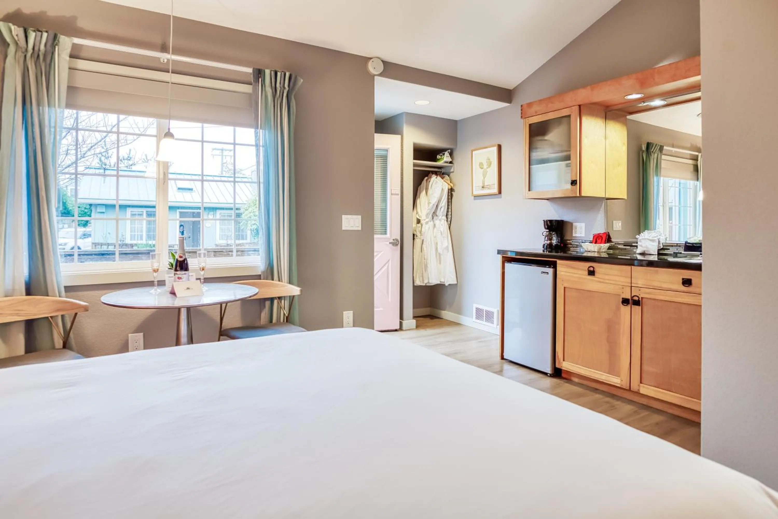 Bed in Inn at Haystack Rock