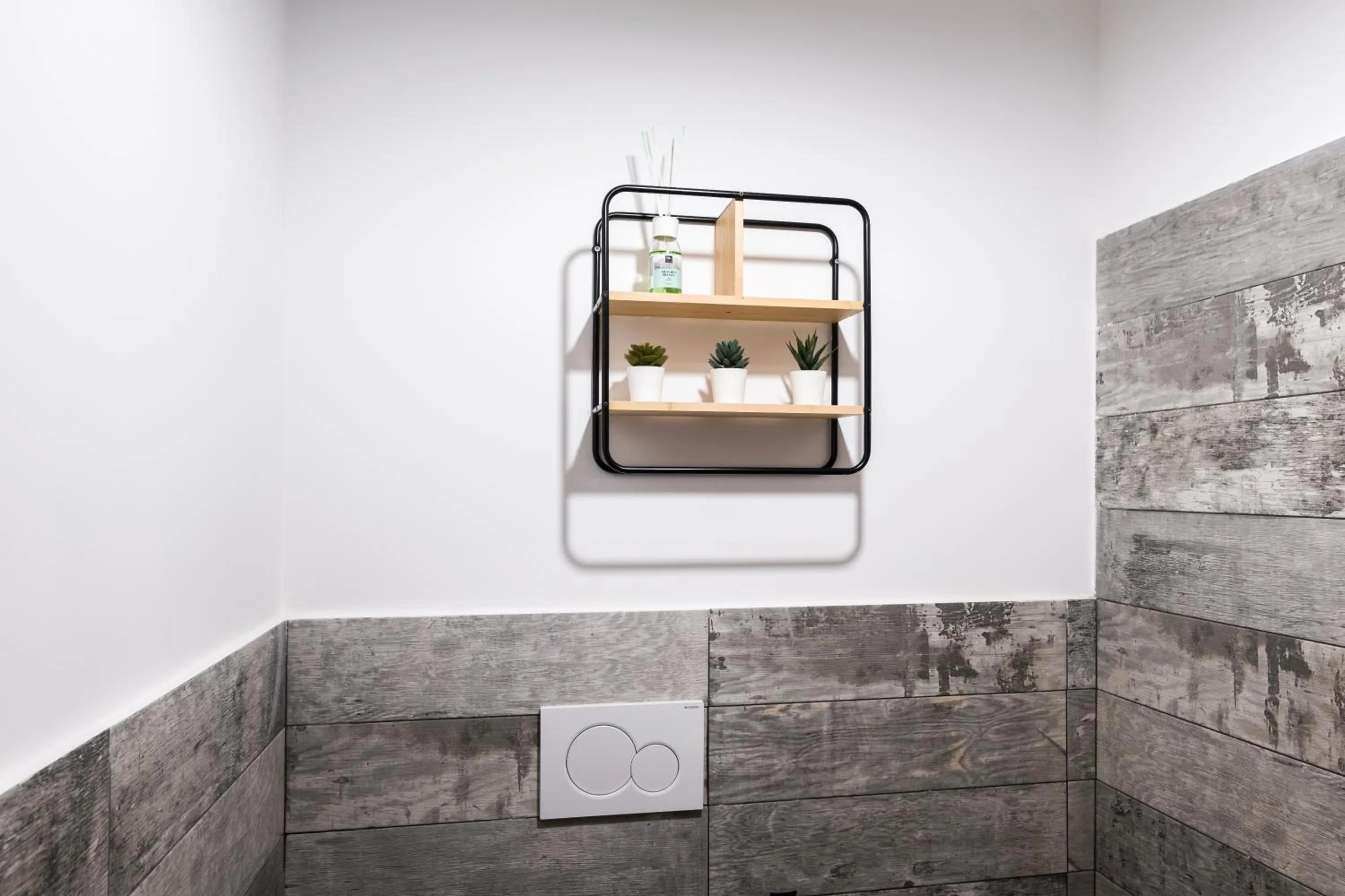 Bathroom in Vatican36 Guest House