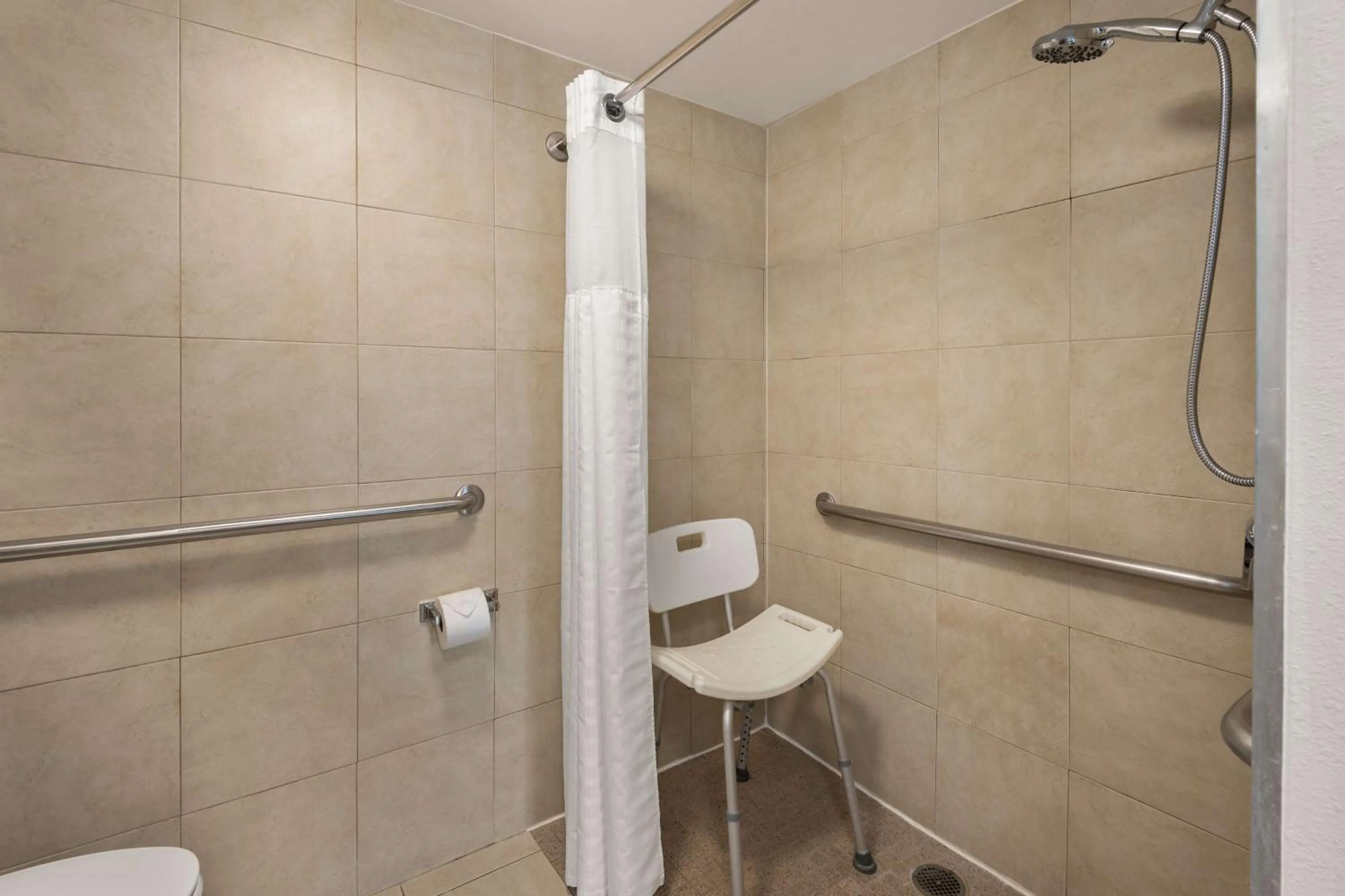 Bathroom in Best Western Plus Manhattan Beach Hotel