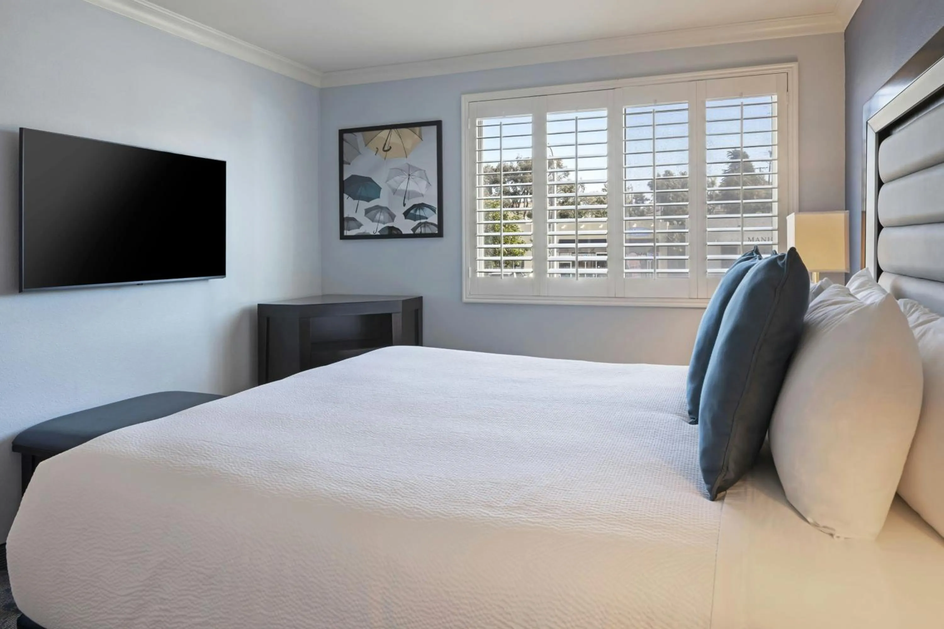 Bedroom, Bed in City Express by Marriott Manhattan Beach