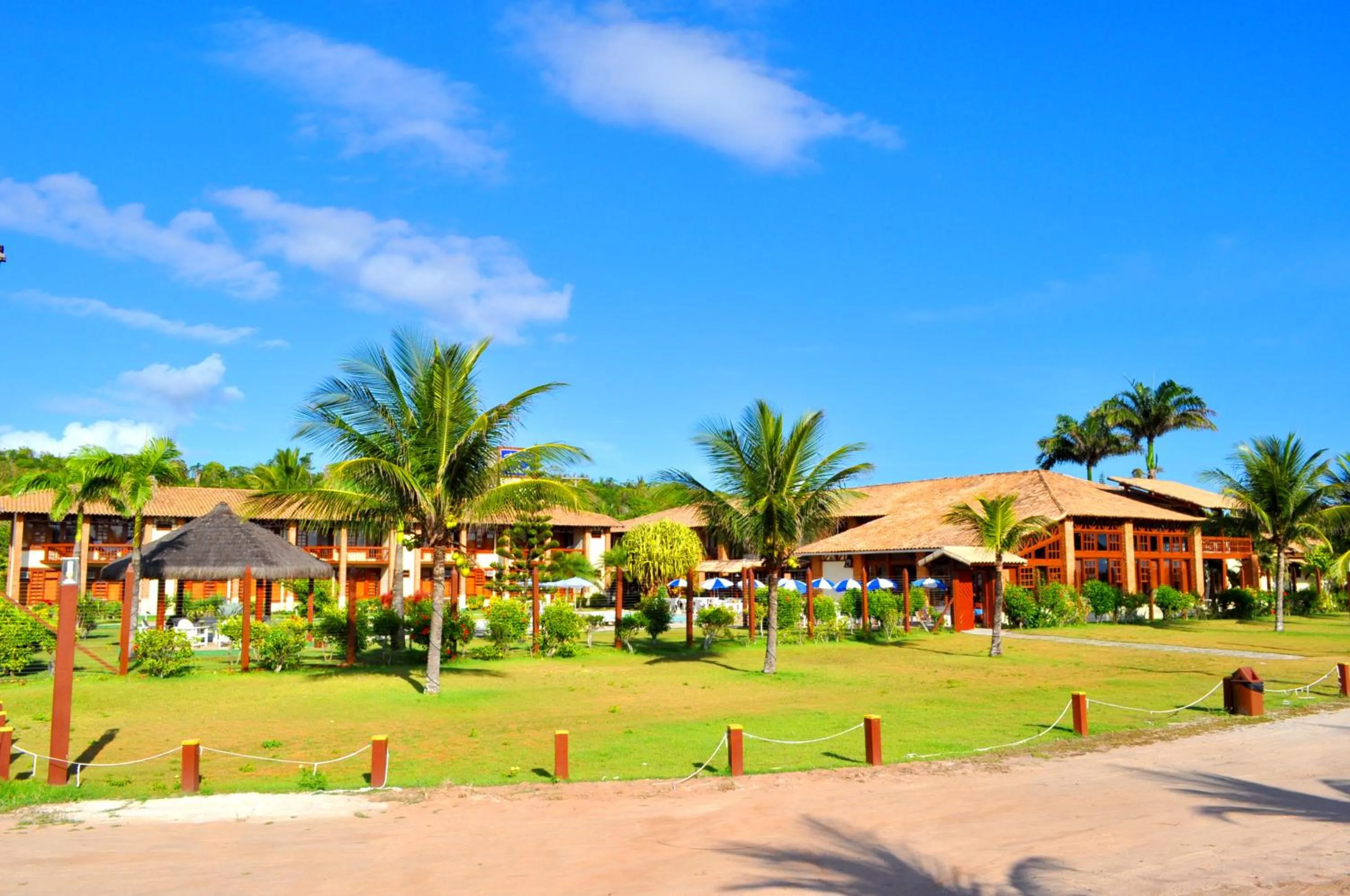 Facade/entrance in Sueds Cabralia