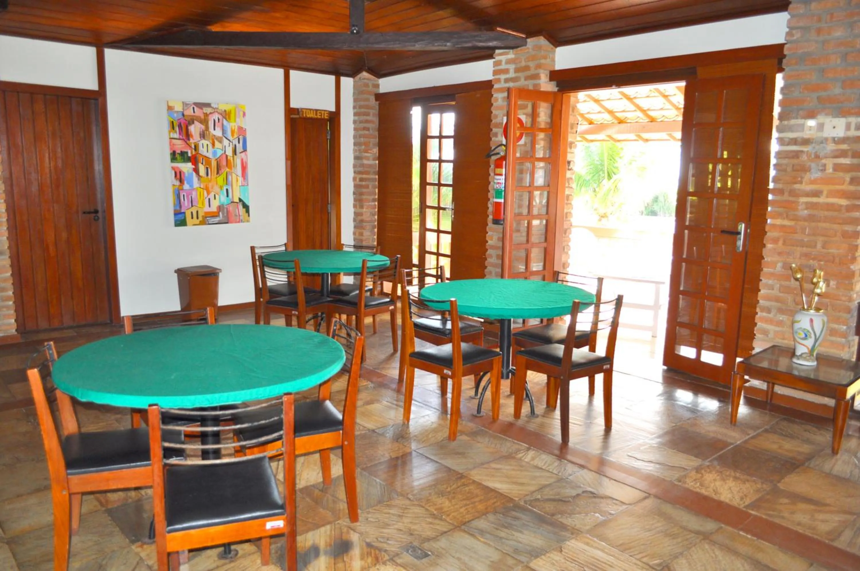 Game Room in Sueds Cabralia