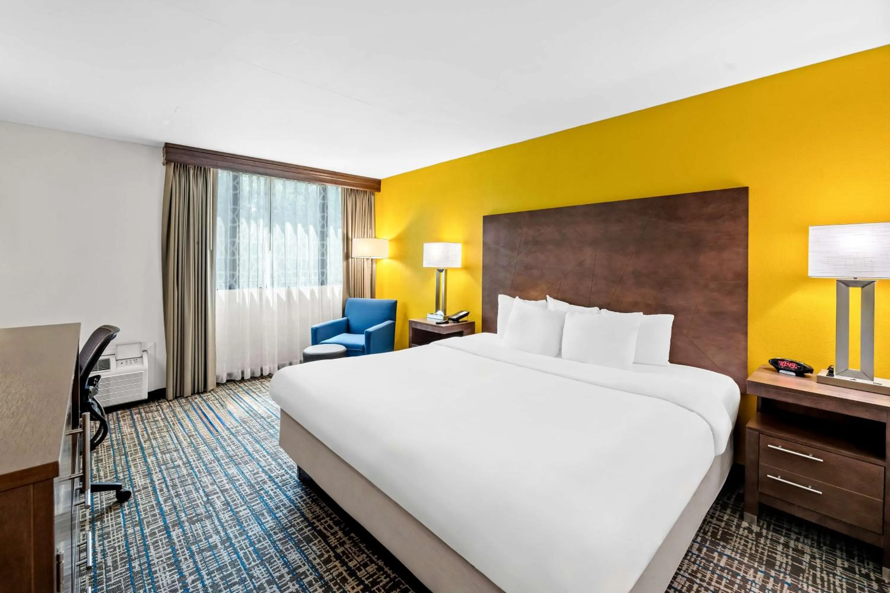 Bedroom, Bed in Best Western Inn at Ramsey