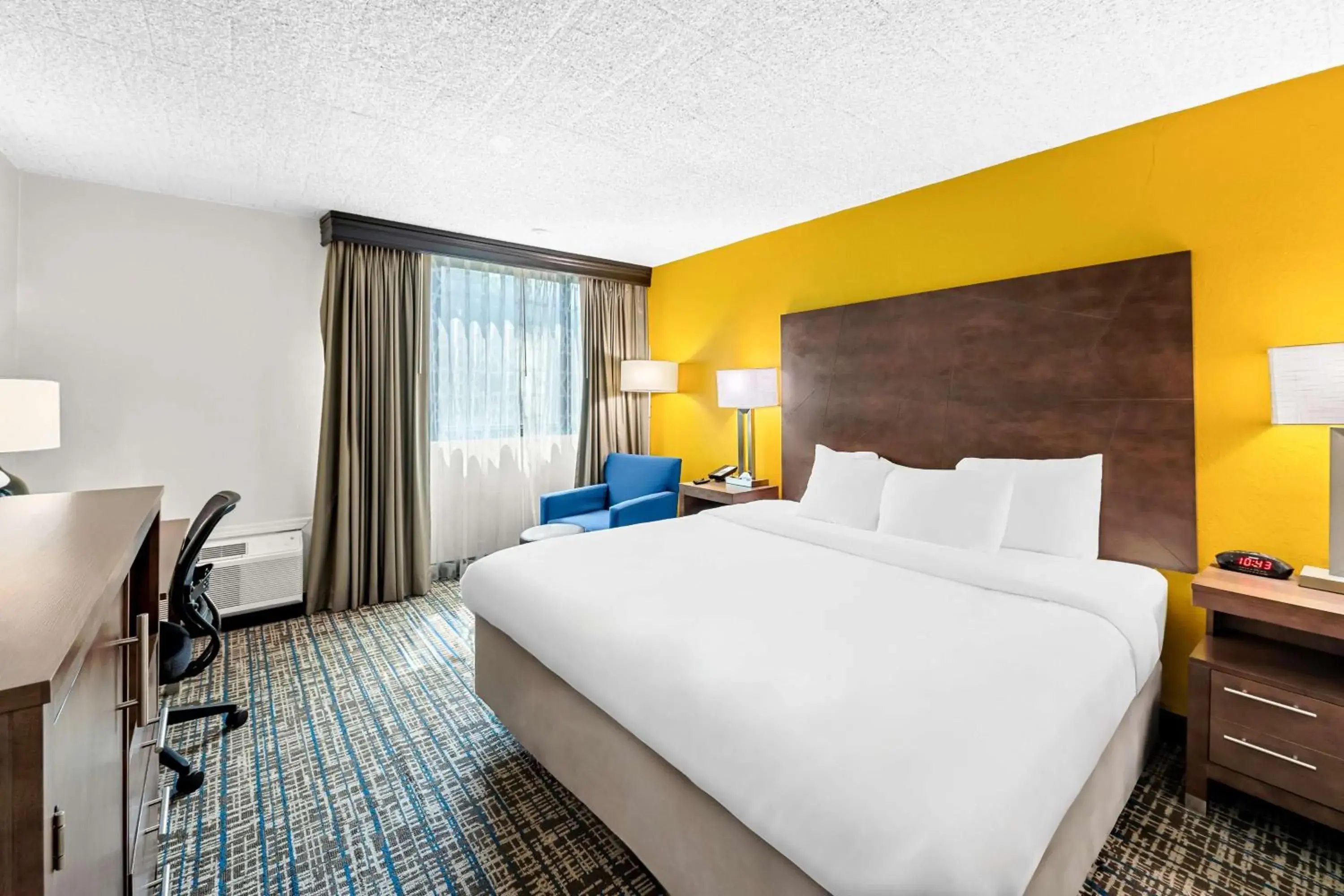 Queen Room - Mobility Access/Non-Smoking in Best Western Inn at Ramsey Queen Room - Mobility Access/Non-Smoking in Best Western Inn at Ramsey