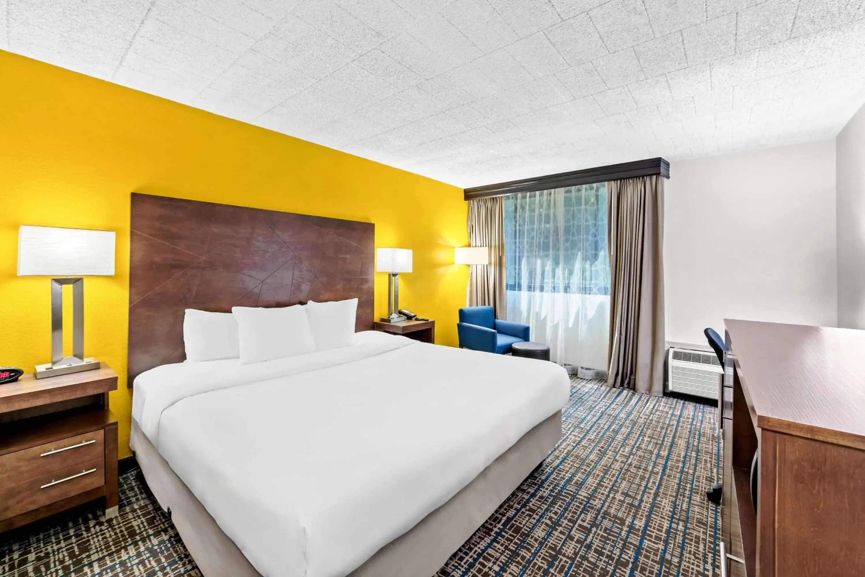 King Room - Disability Access Roll in Shower in Best Western Inn at Ramsey King Room - Disability Access Roll in Shower in Best Western Inn at Ramsey