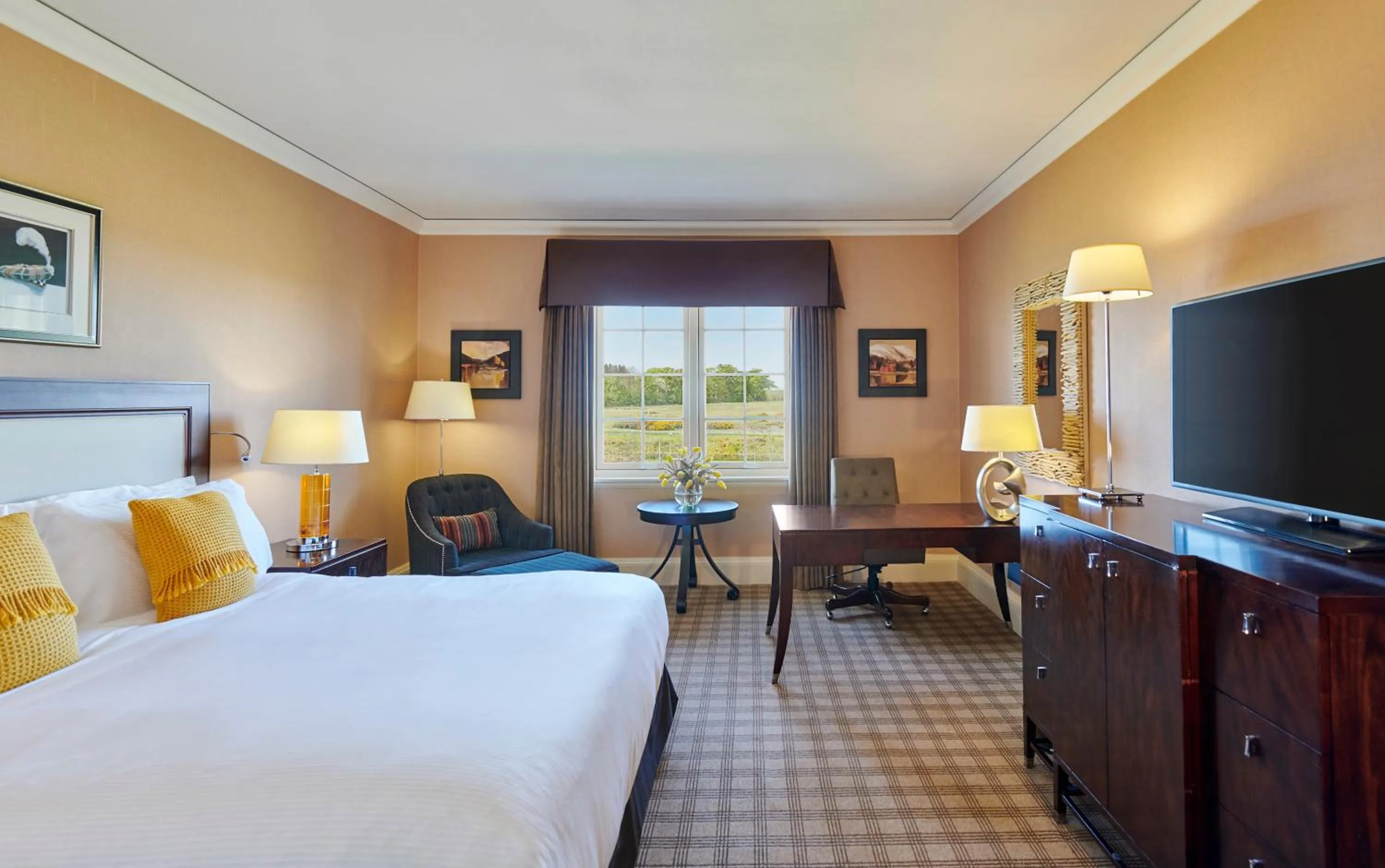 Photo of the whole room, Bed in Fairmont St Andrews, Scotland