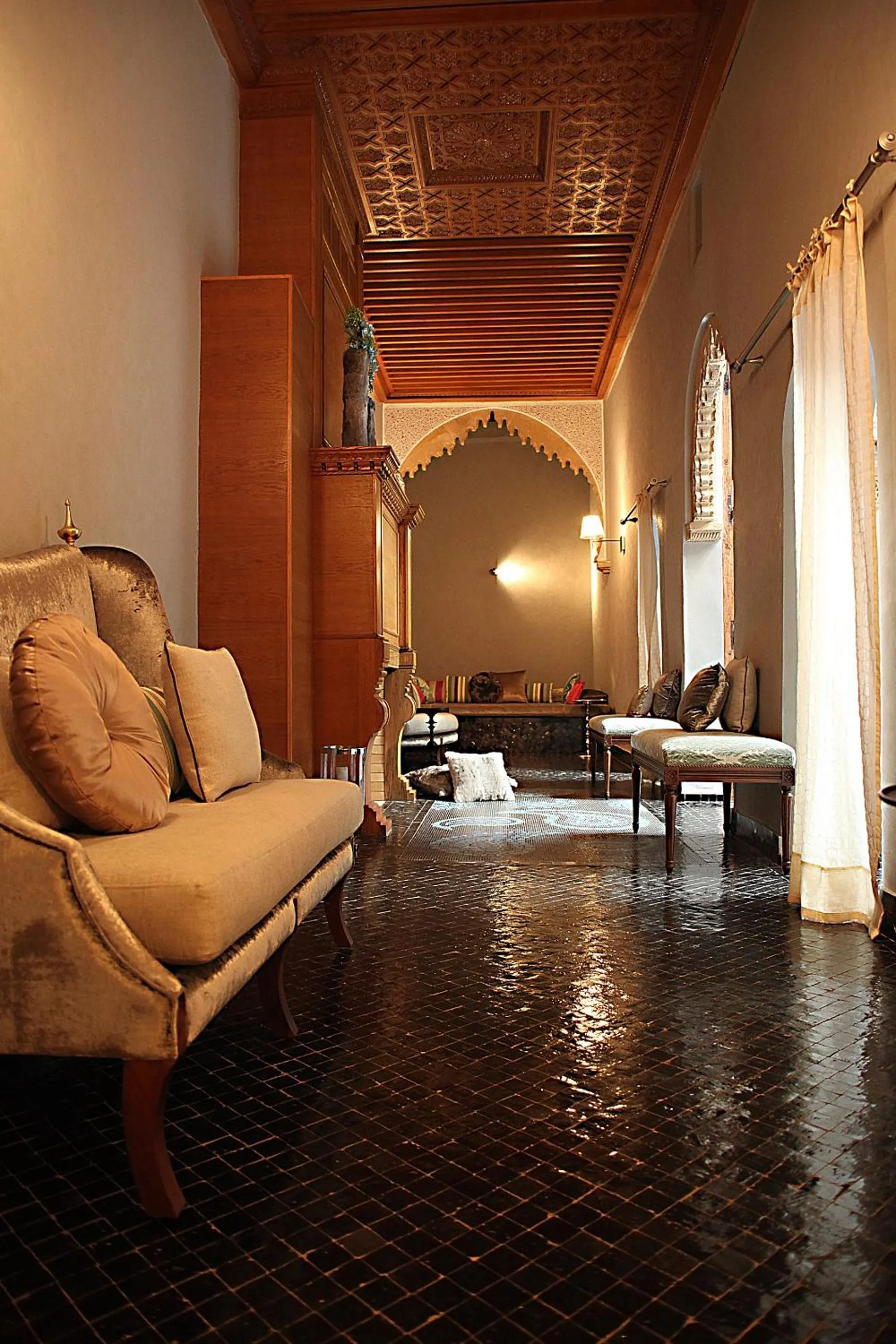 Decorative detail in L'Alcazar