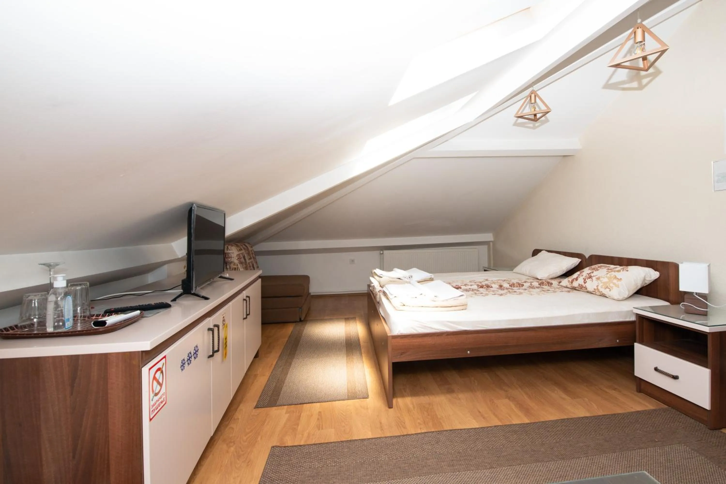 Bed in Stone Bridge Apartments