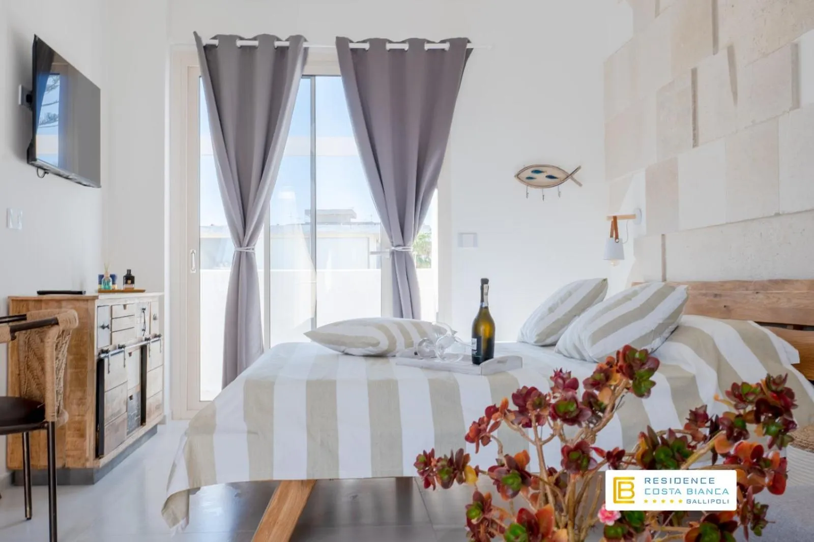 Bed in Residence Costa Bianca