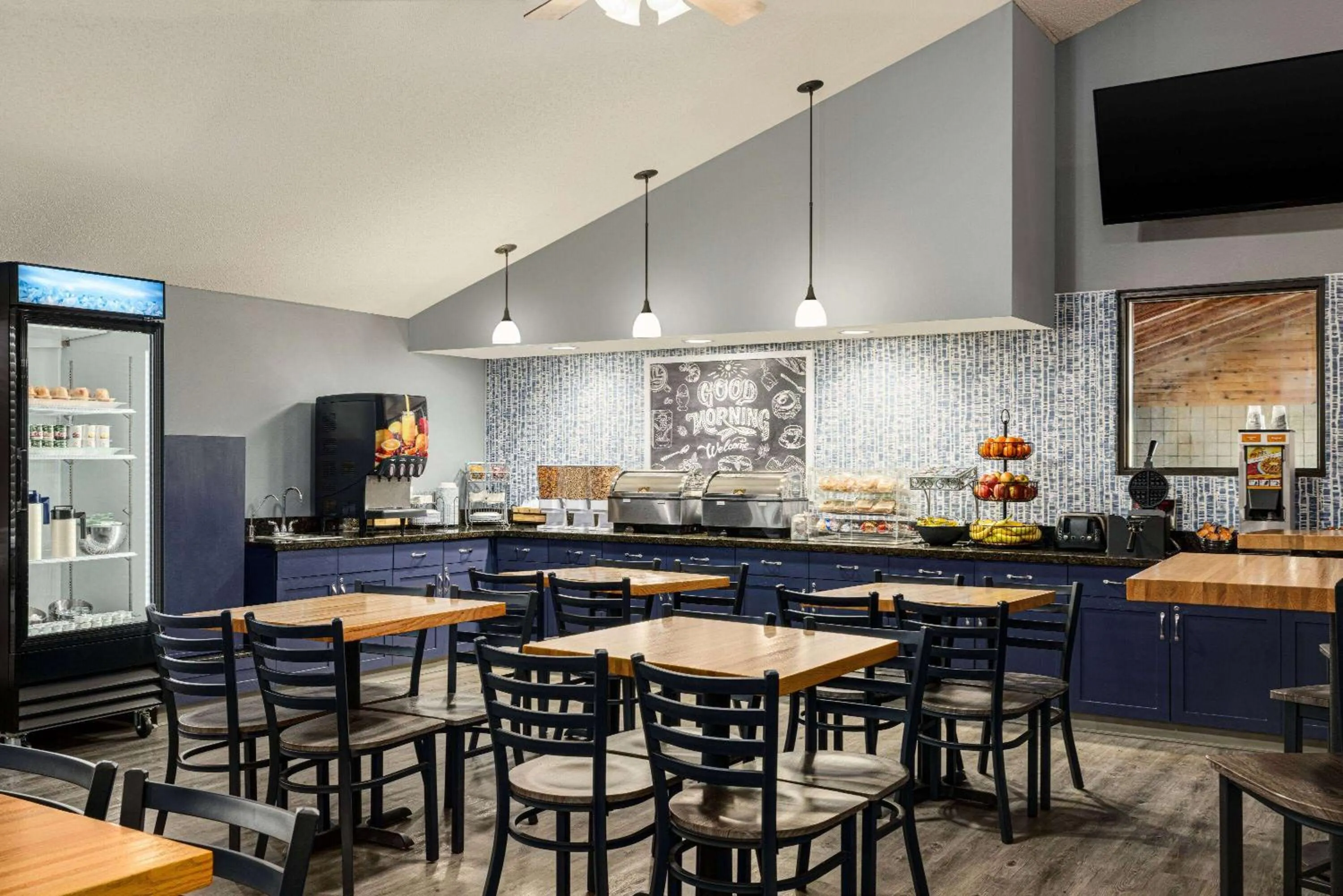 Breakfast in AmericInn by Wyndham Lincoln South