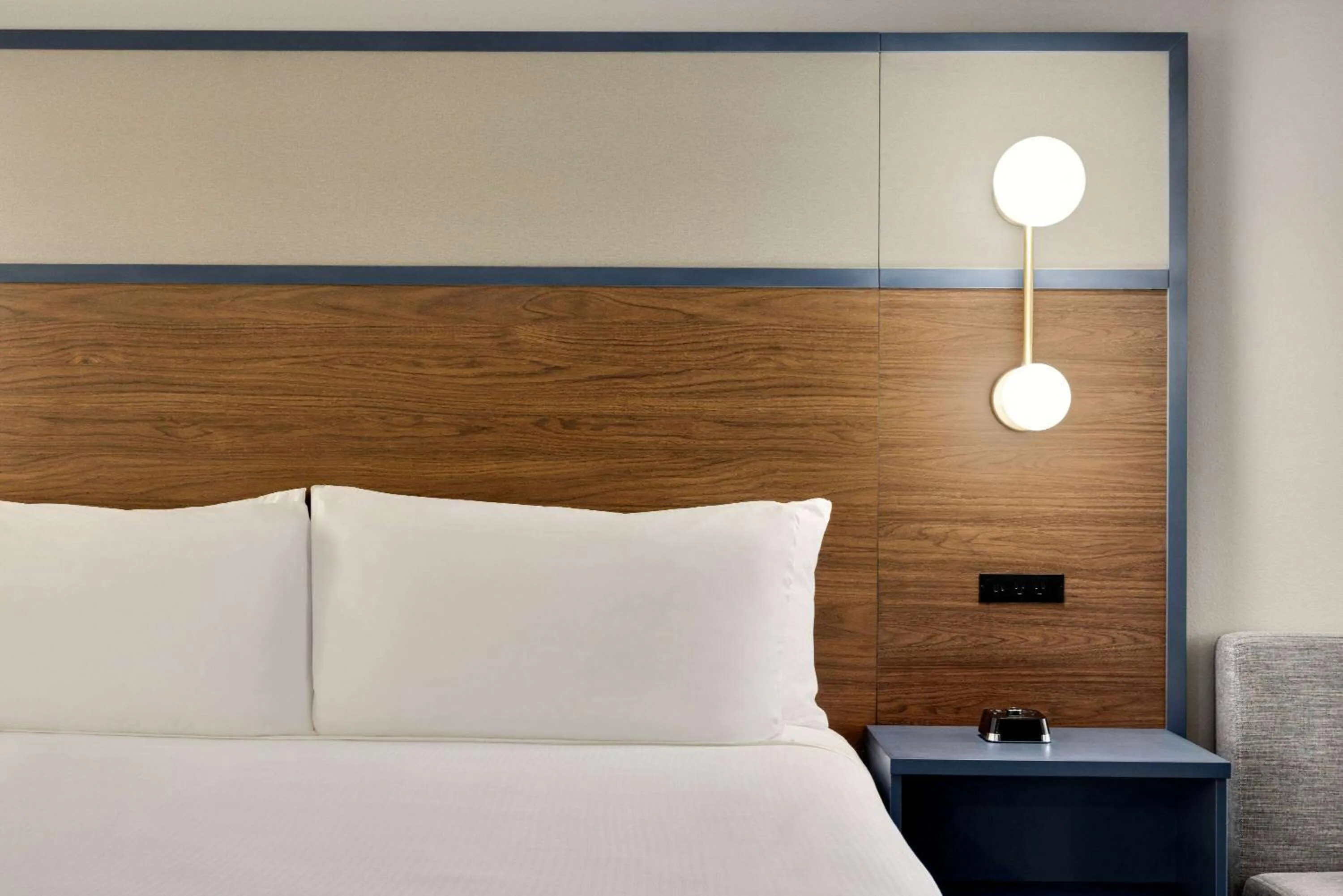 Photo of the whole room, Bed in AmericInn by Wyndham Lincoln South