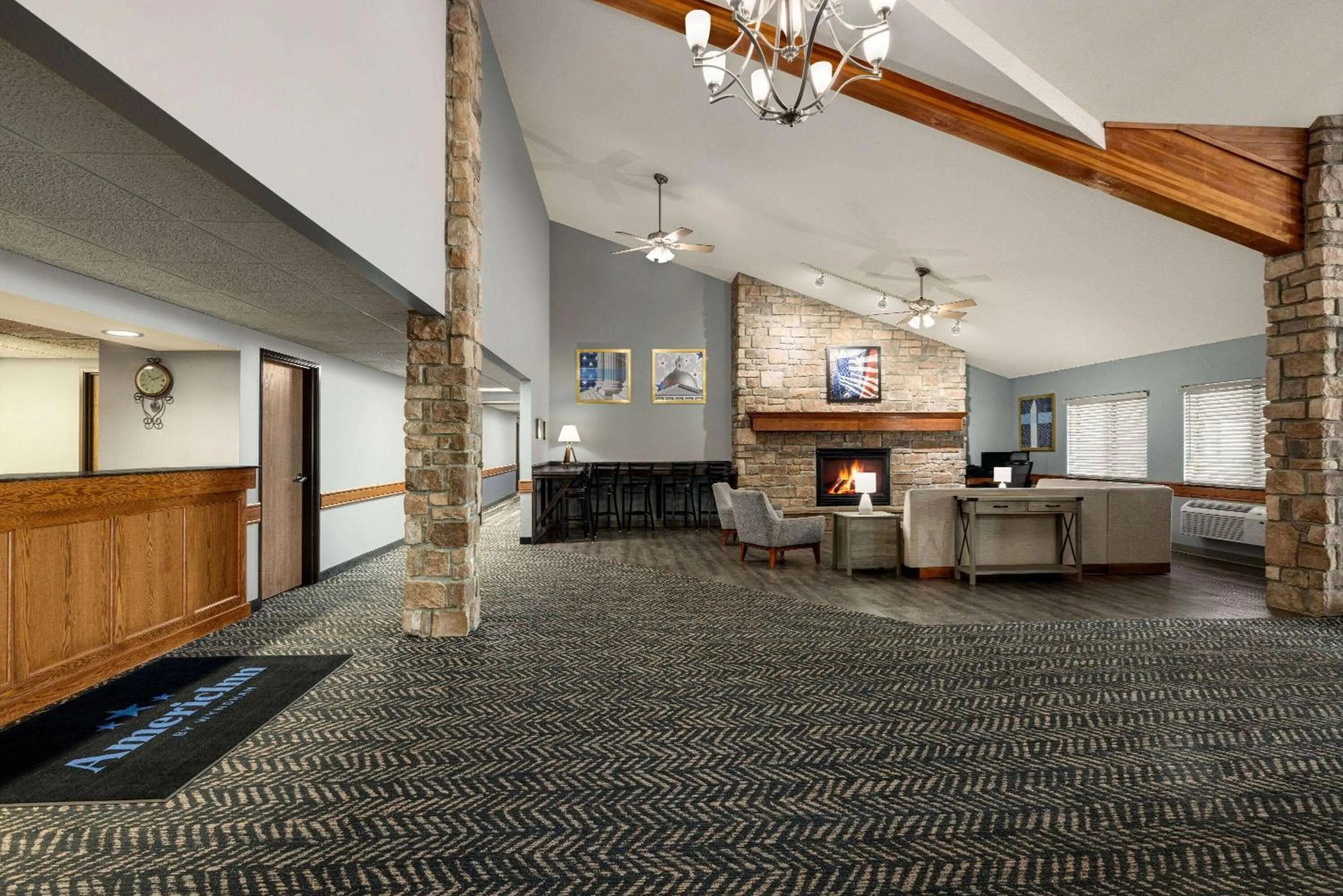 Lobby or reception in AmericInn by Wyndham Lincoln South