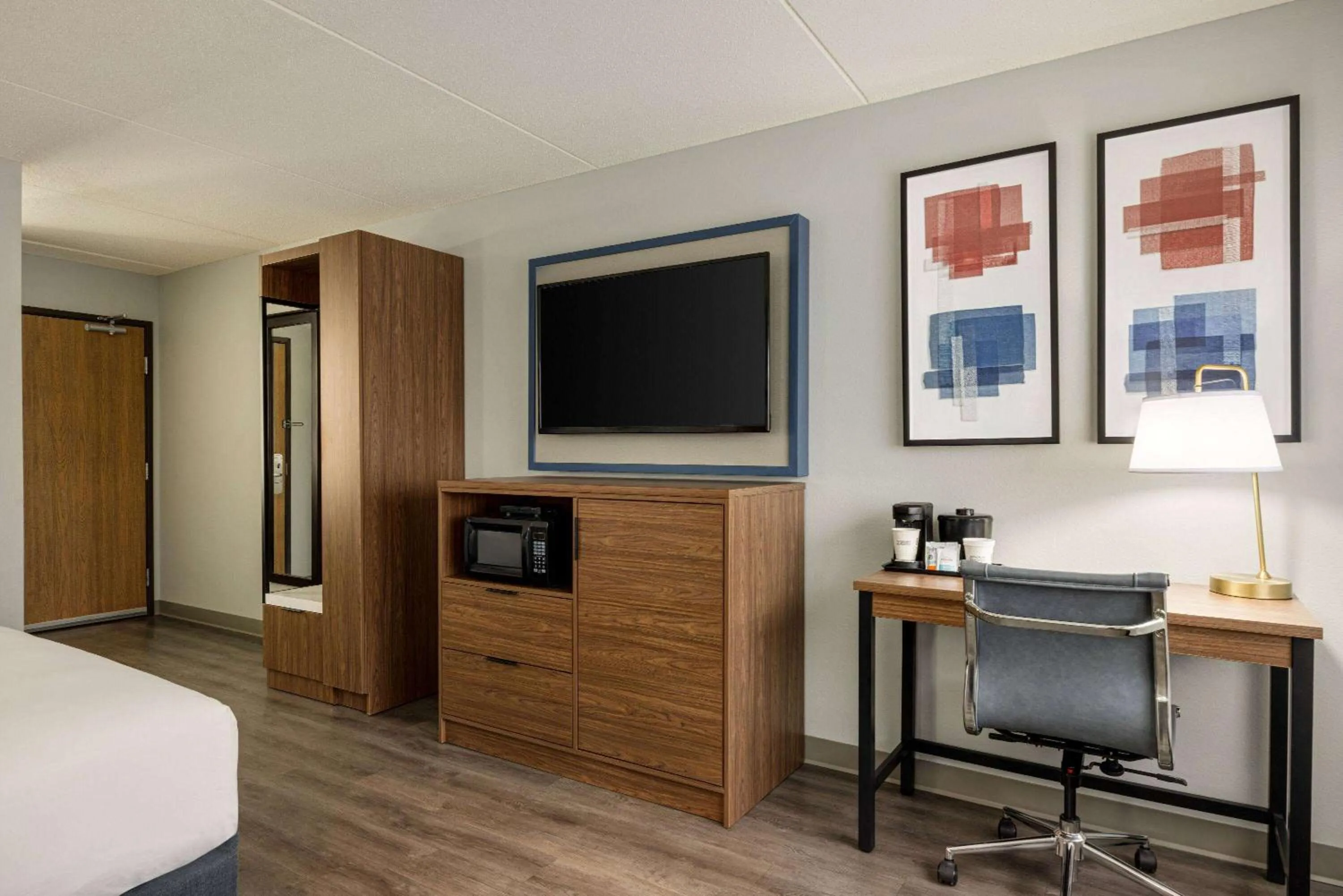 Photo of the whole room, Bed in AmericInn by Wyndham Lincoln South