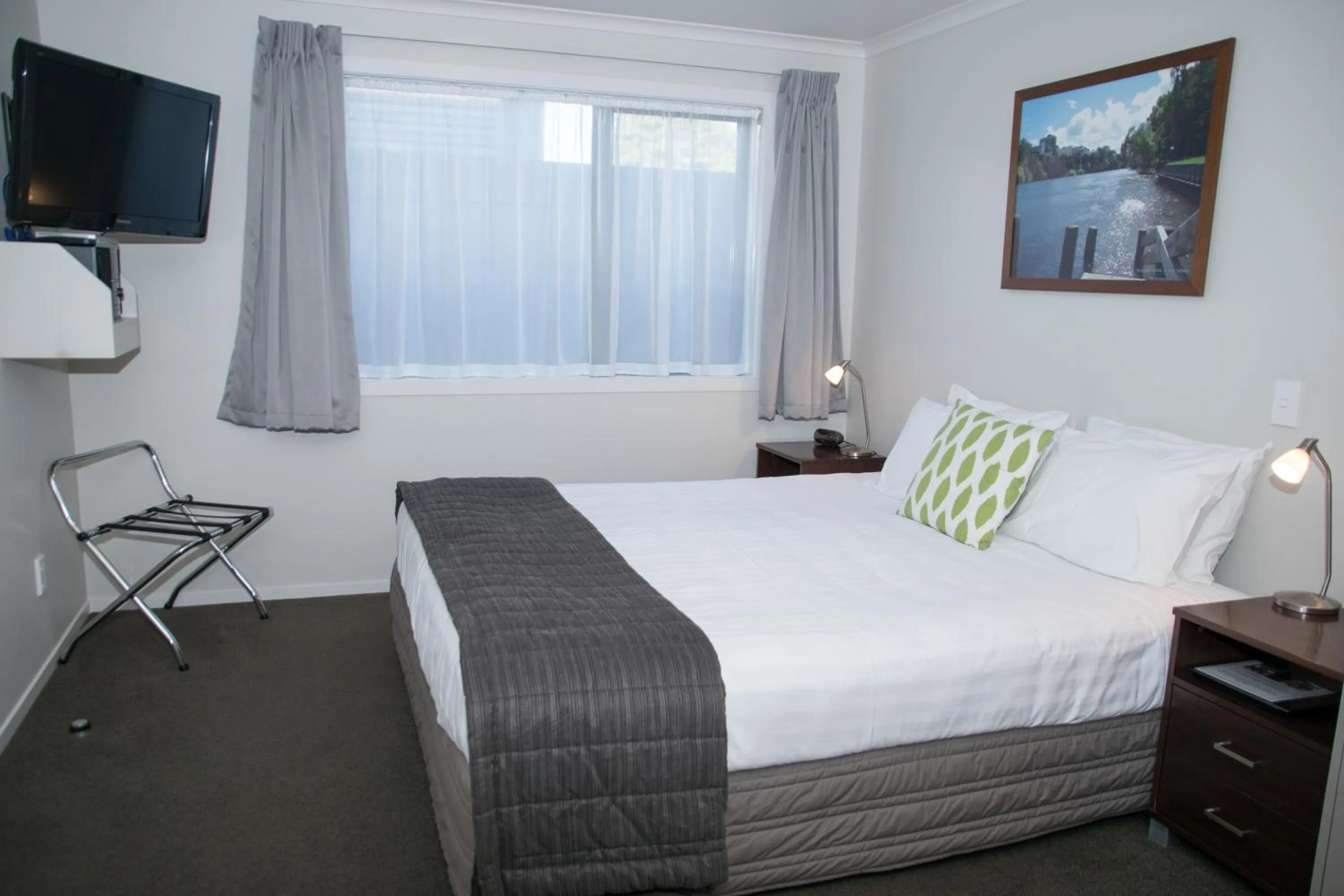 TV and multimedia, Bed in Arena Court Motel