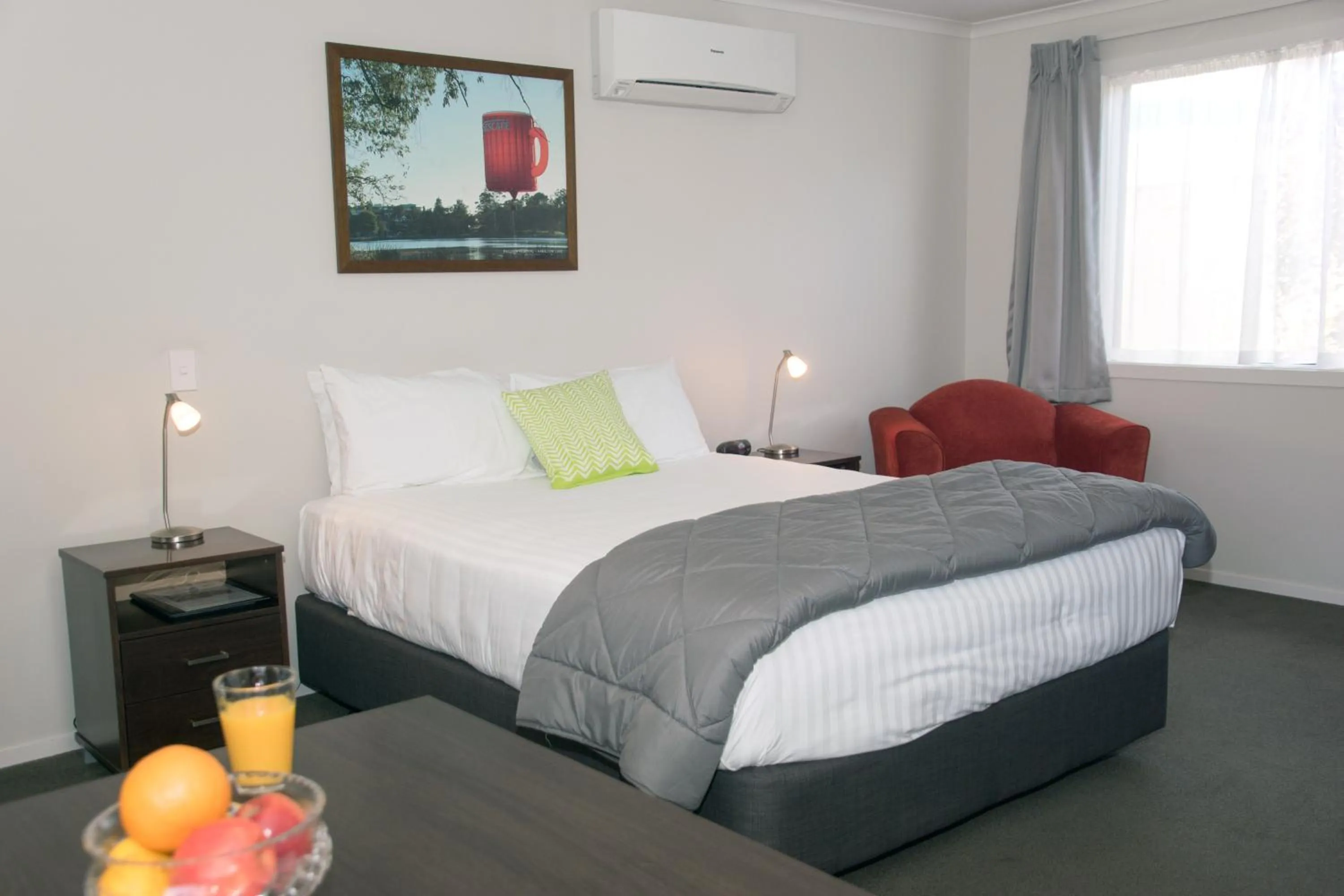 Photo of the whole room, Bed in Arena Court Motel