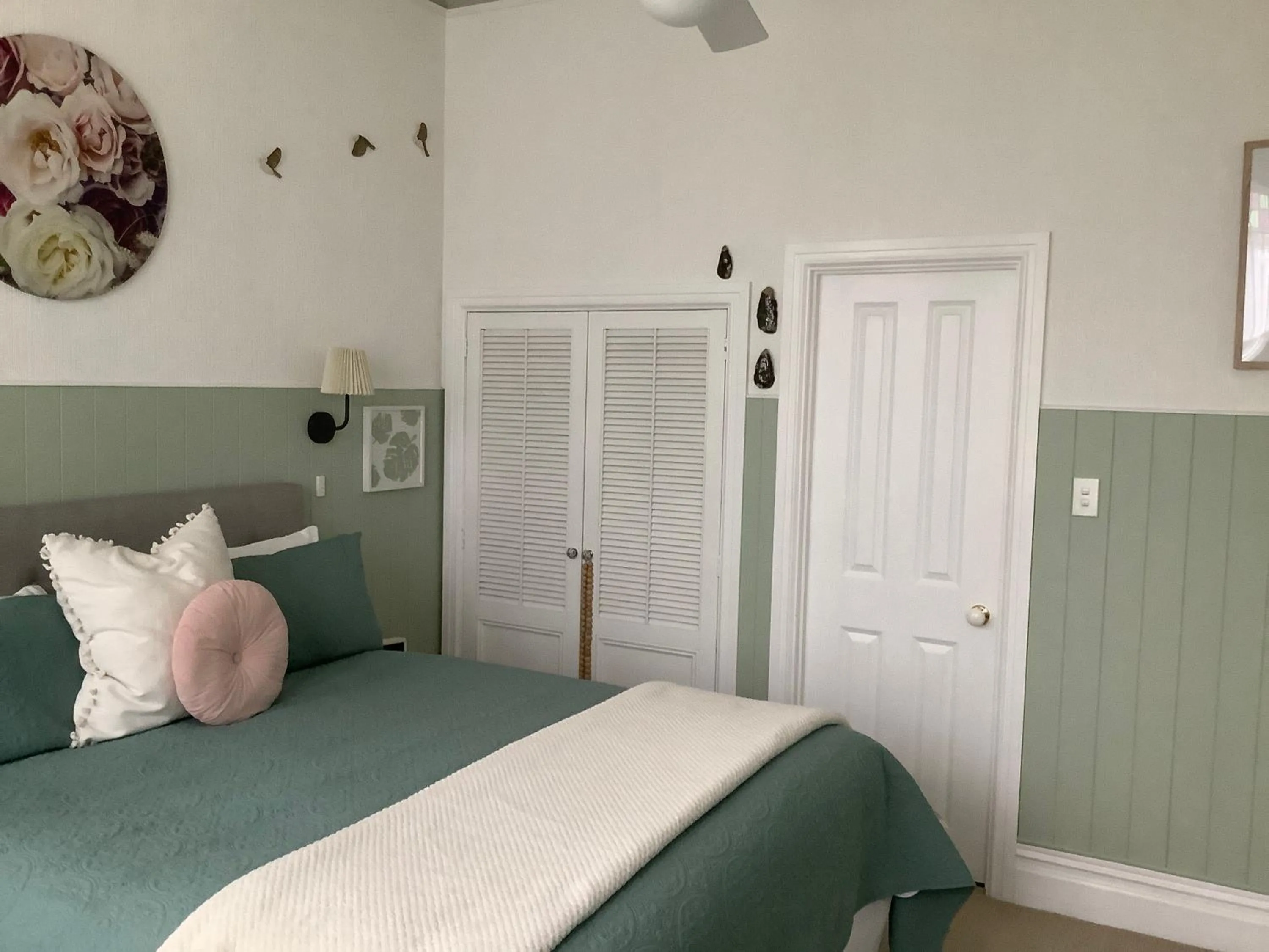 Bed in Chelsea House Bed & Breakfast