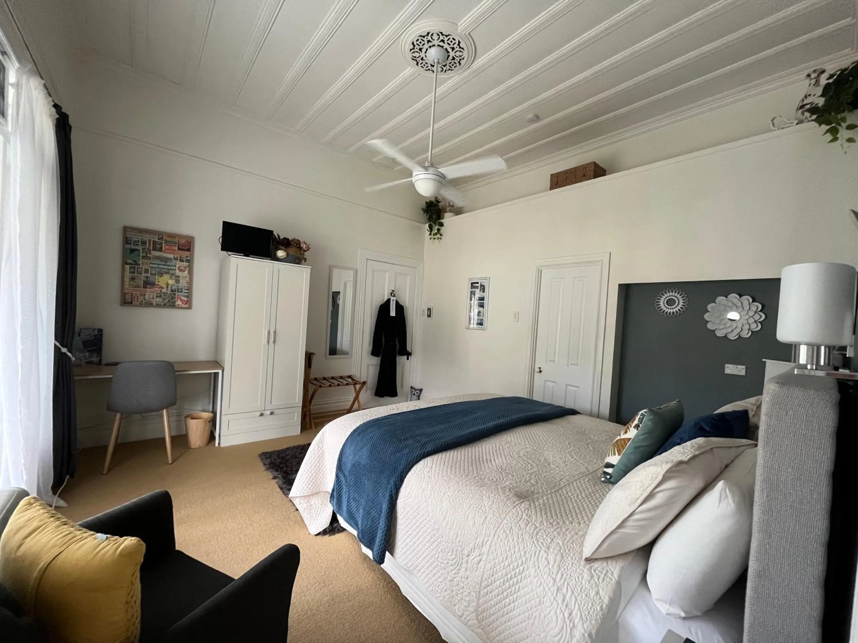 Bed in Chelsea House Bed & Breakfast