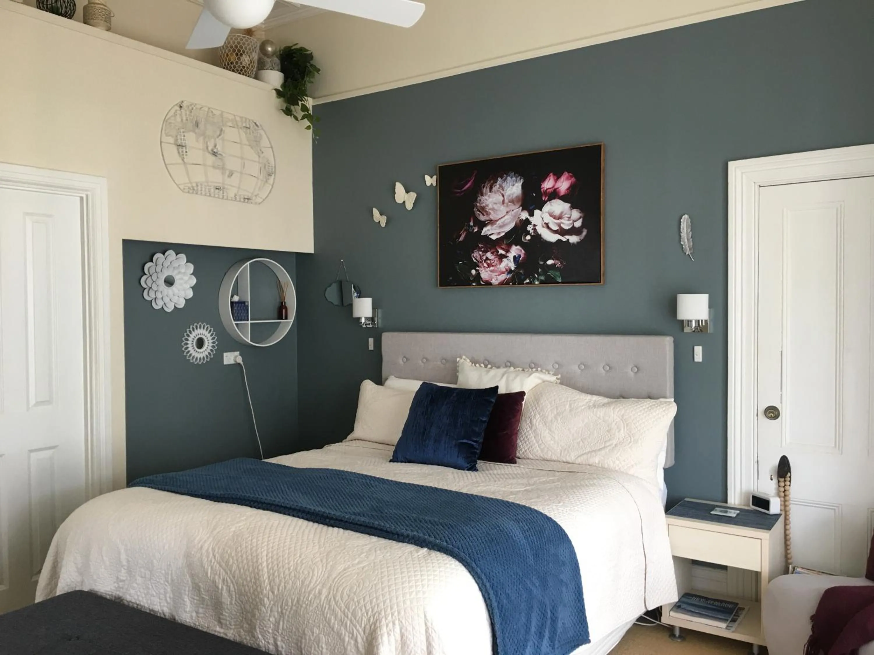 Photo of the whole room, Bed in Chelsea House Bed & Breakfast