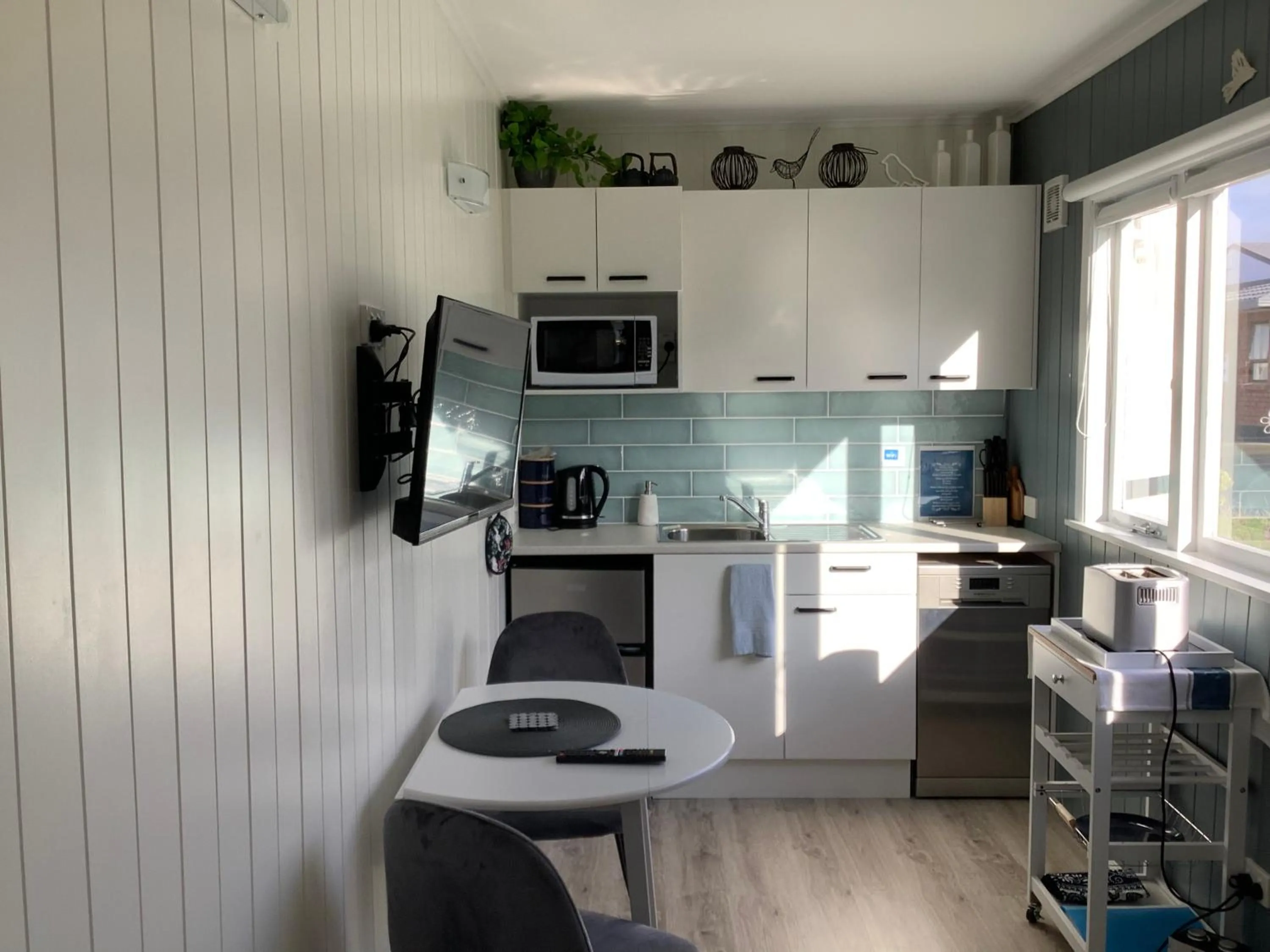 Kitchen or kitchenette in Chelsea House Bed & Breakfast