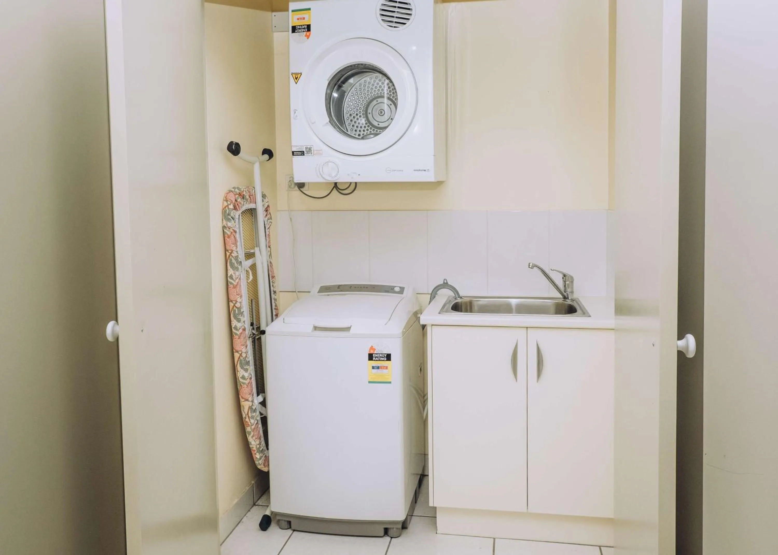 Photo of the whole room in Best Western Chaffey Motor Inn