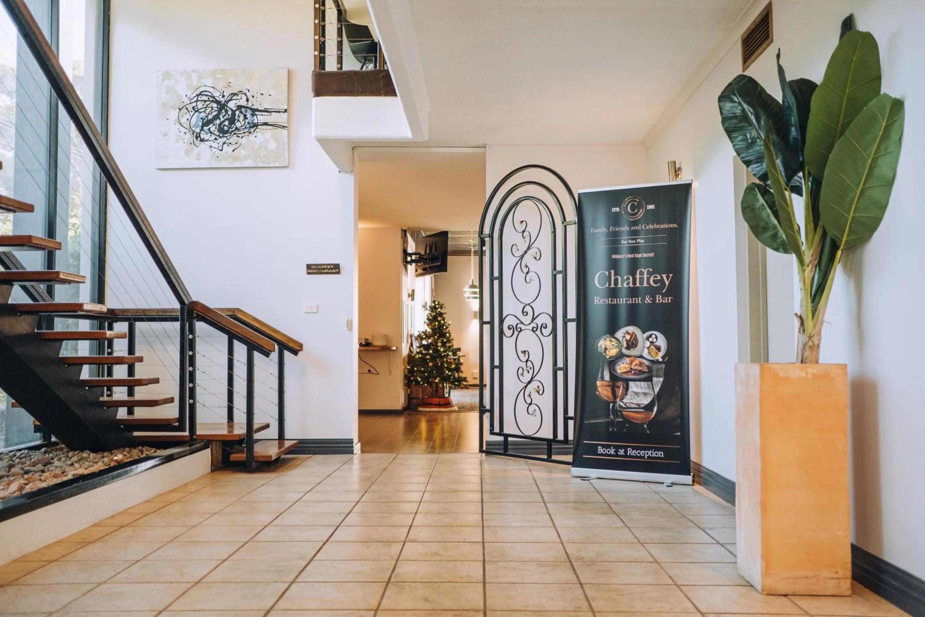 Restaurant/places to eat in Best Western Chaffey Motor Inn