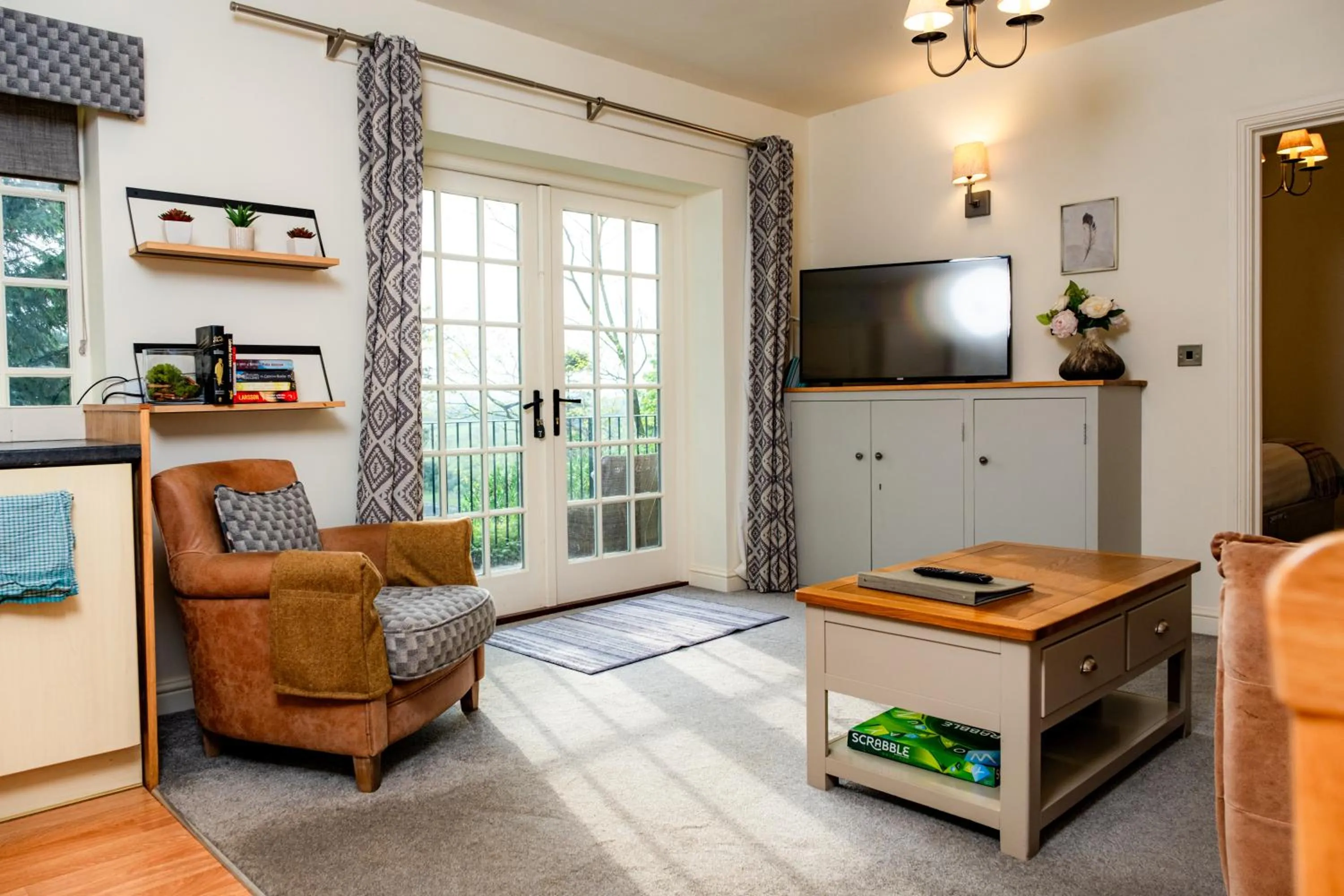 TV and multimedia in Ravenstone Manor