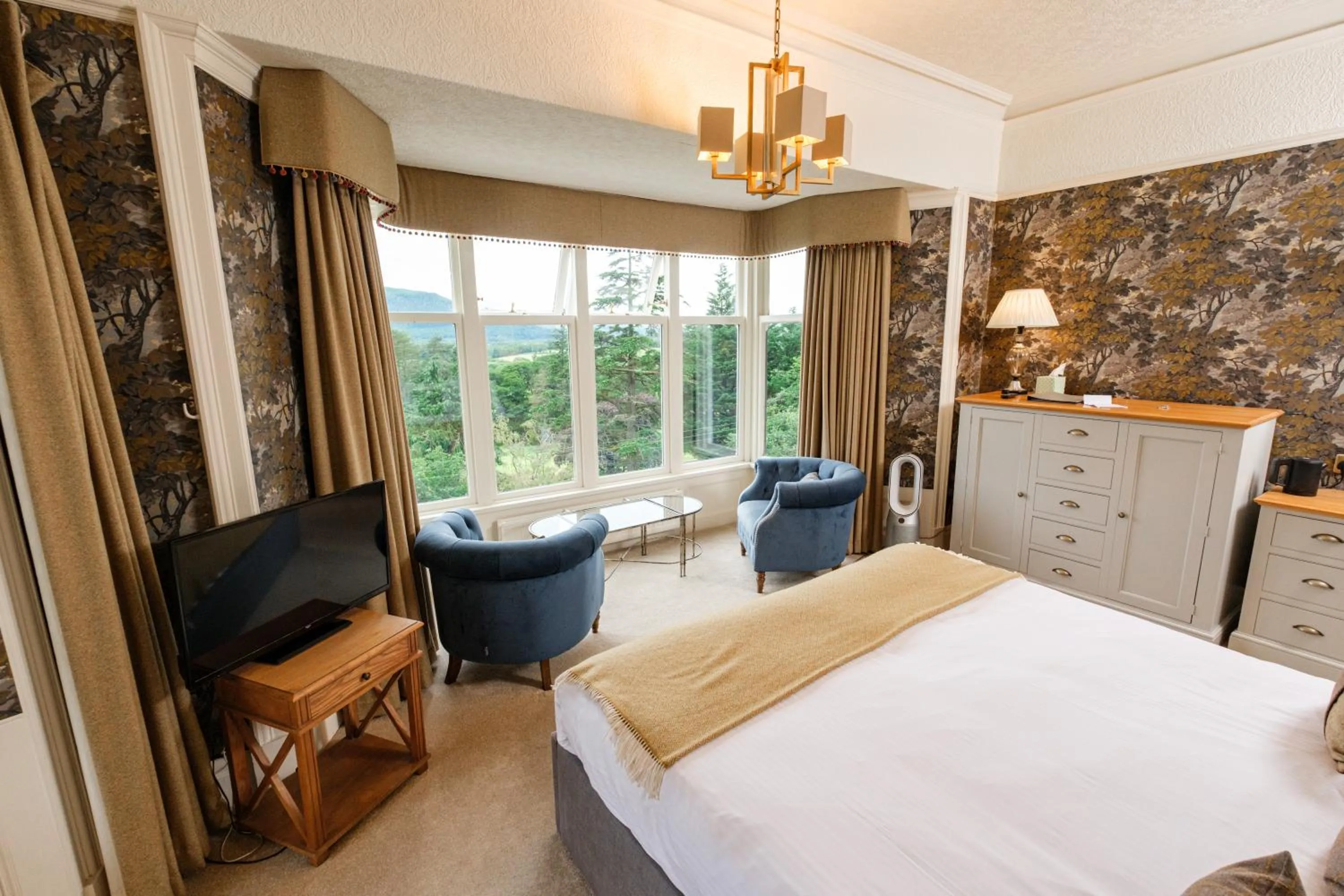 TV and multimedia, Bed in Ravenstone Manor