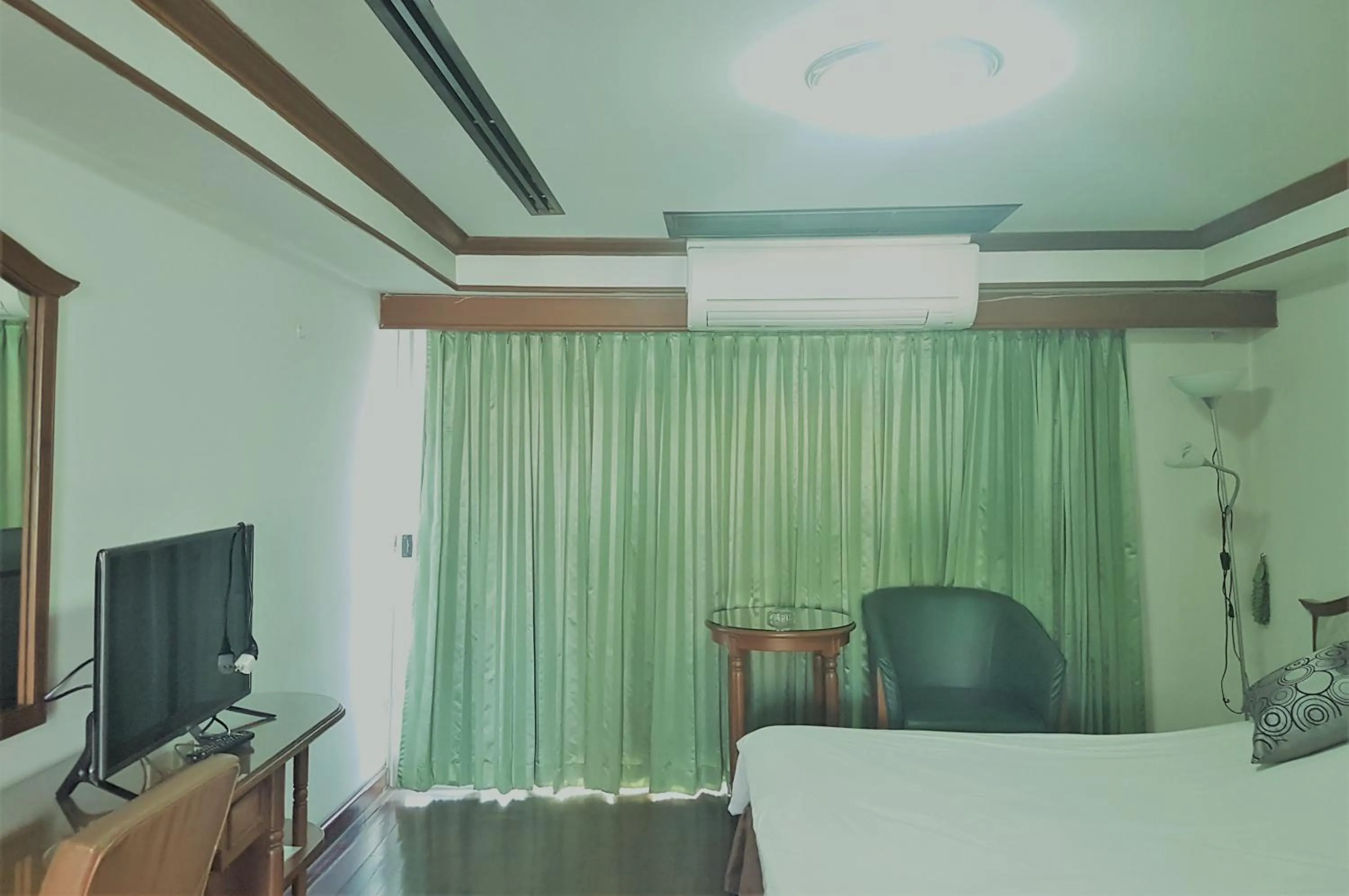 Photo of the whole room, Bed in Interchange Tower Serviced Apartment - SHA Extra Plus