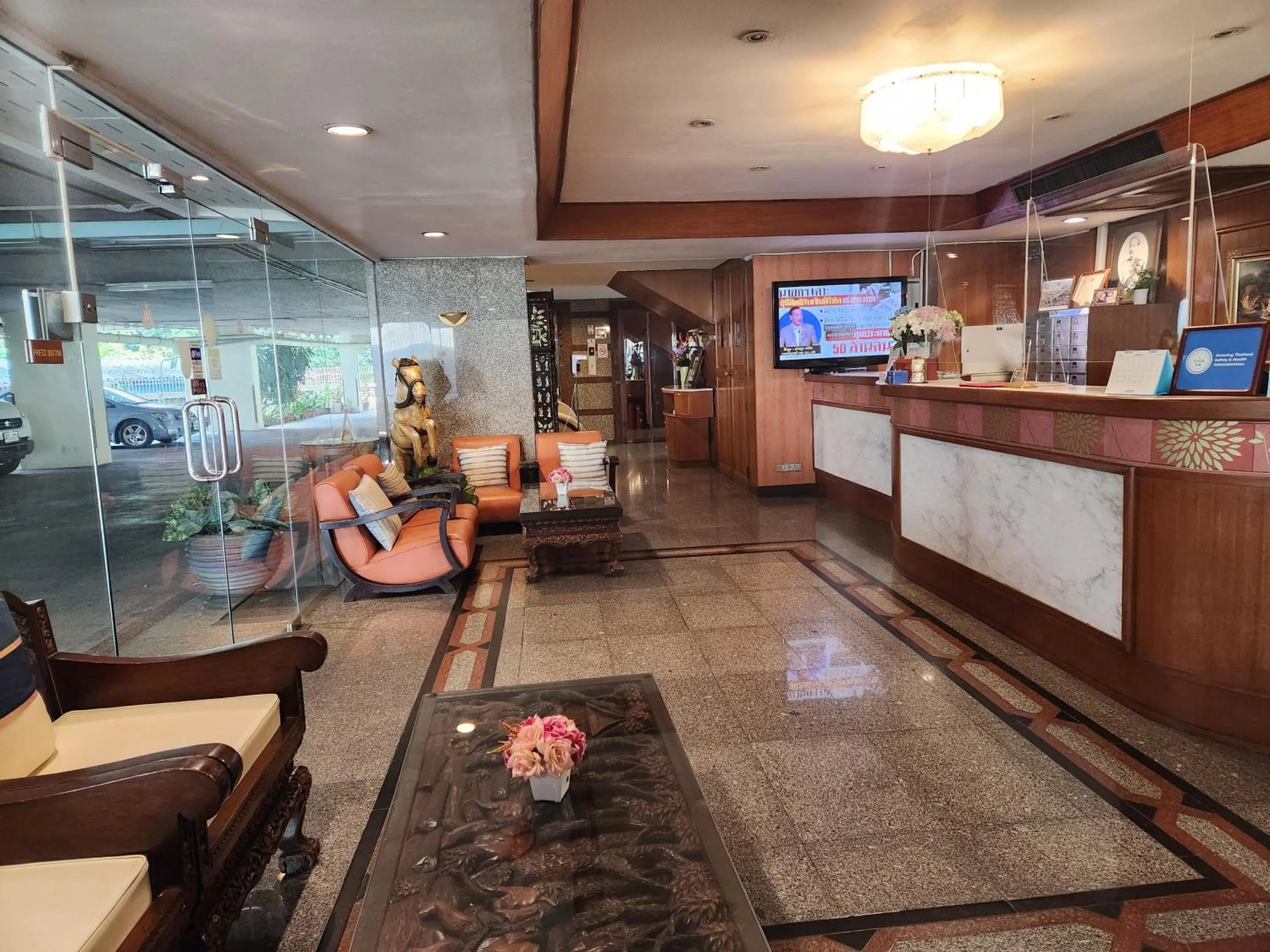 Property building in Interchange Tower Serviced Apartment - SHA Extra Plus