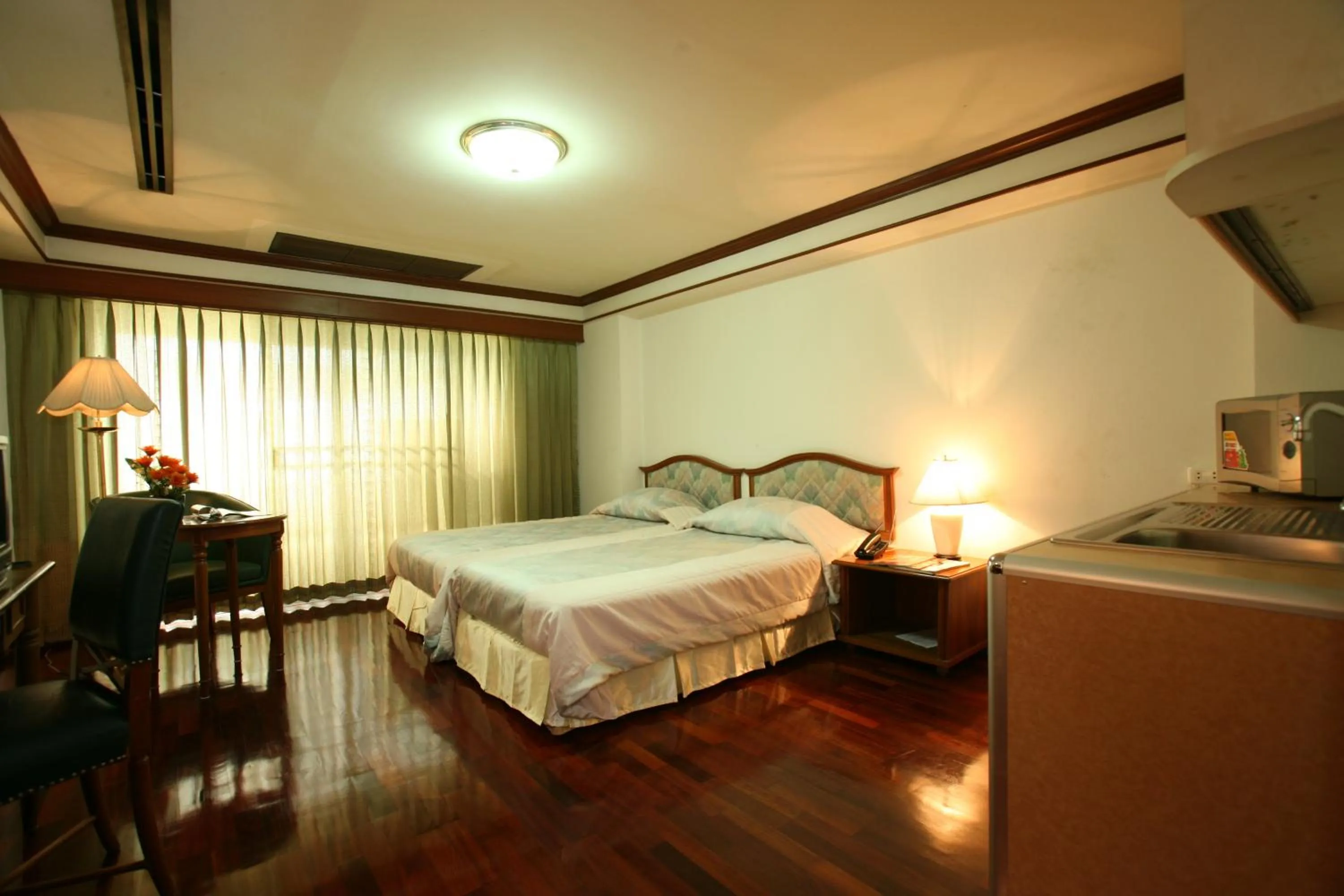 Bed in Interchange Tower Serviced Apartment - SHA Extra Plus