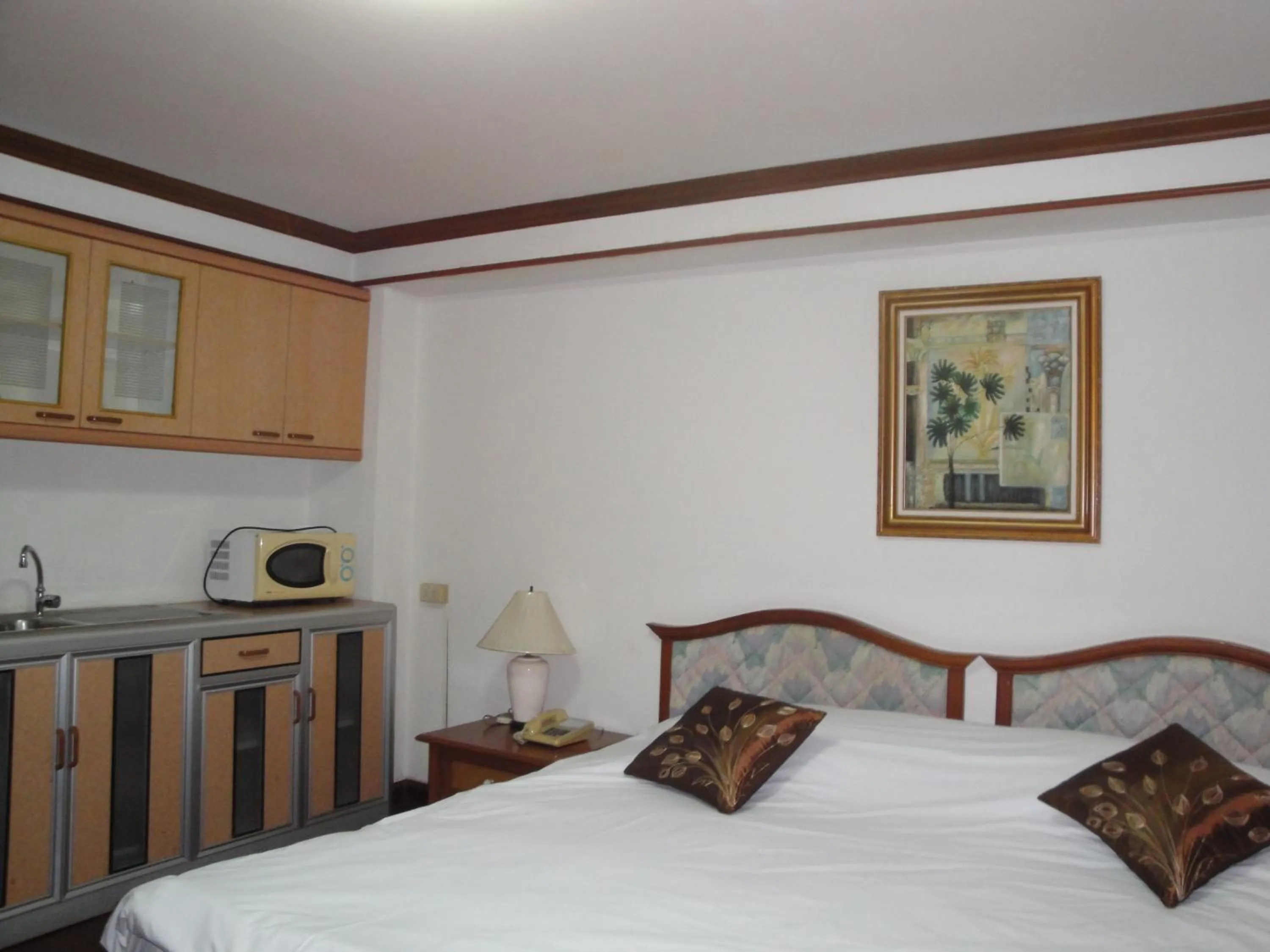 Photo of the whole room, Bed in Interchange Tower Serviced Apartment - SHA Extra Plus