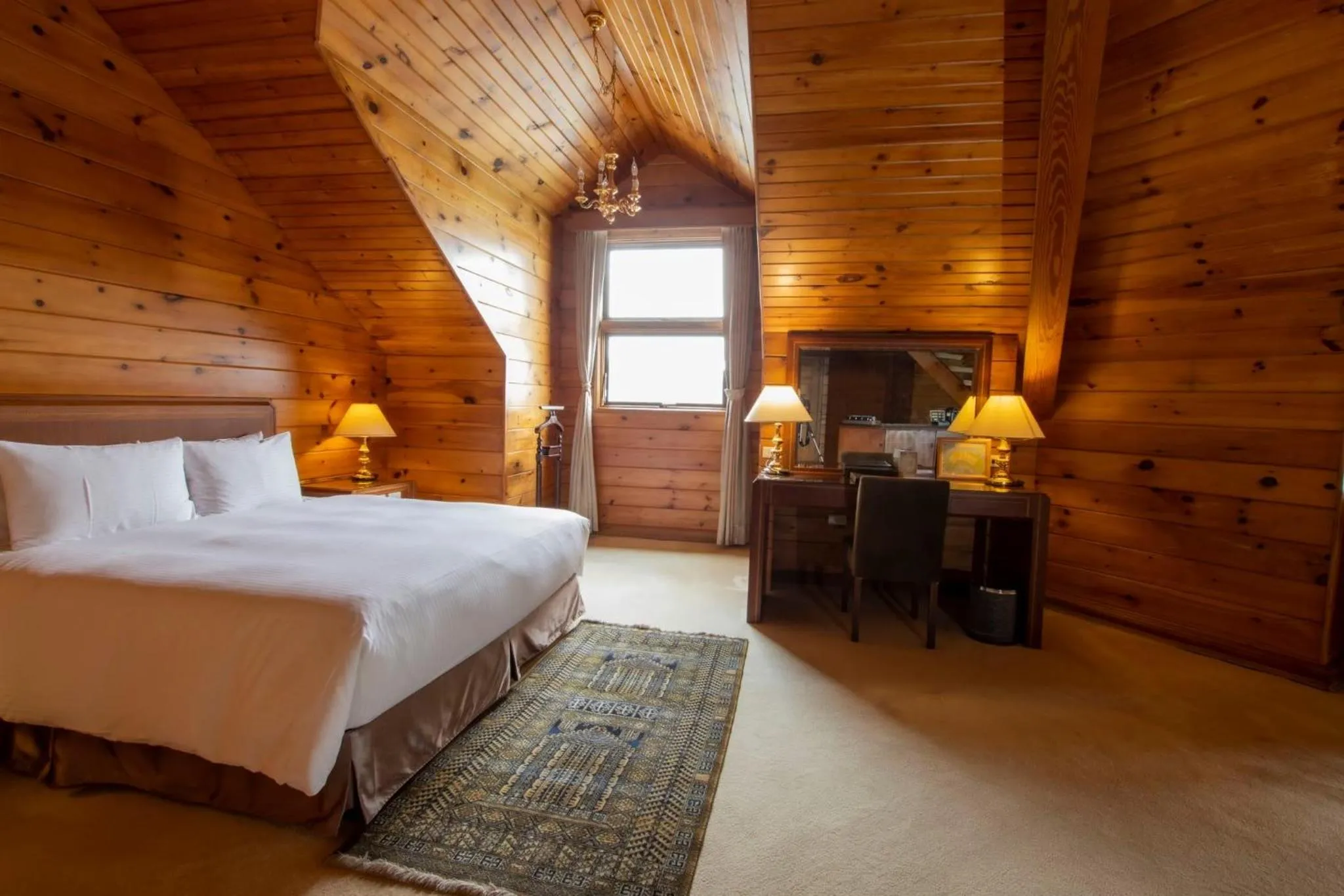 Lake view, Bed in The Richforest Hotel- Sun Moon Lake