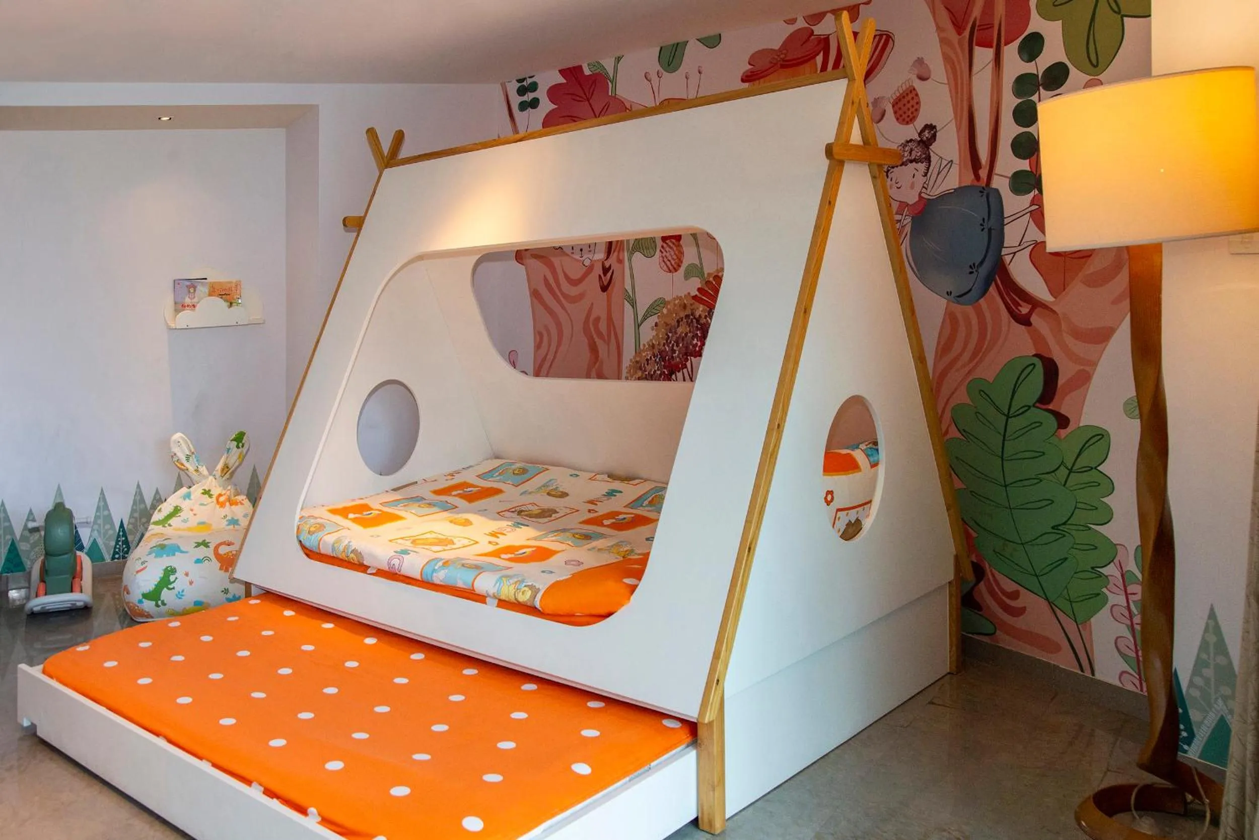 Bed in MGM Grand Sanya