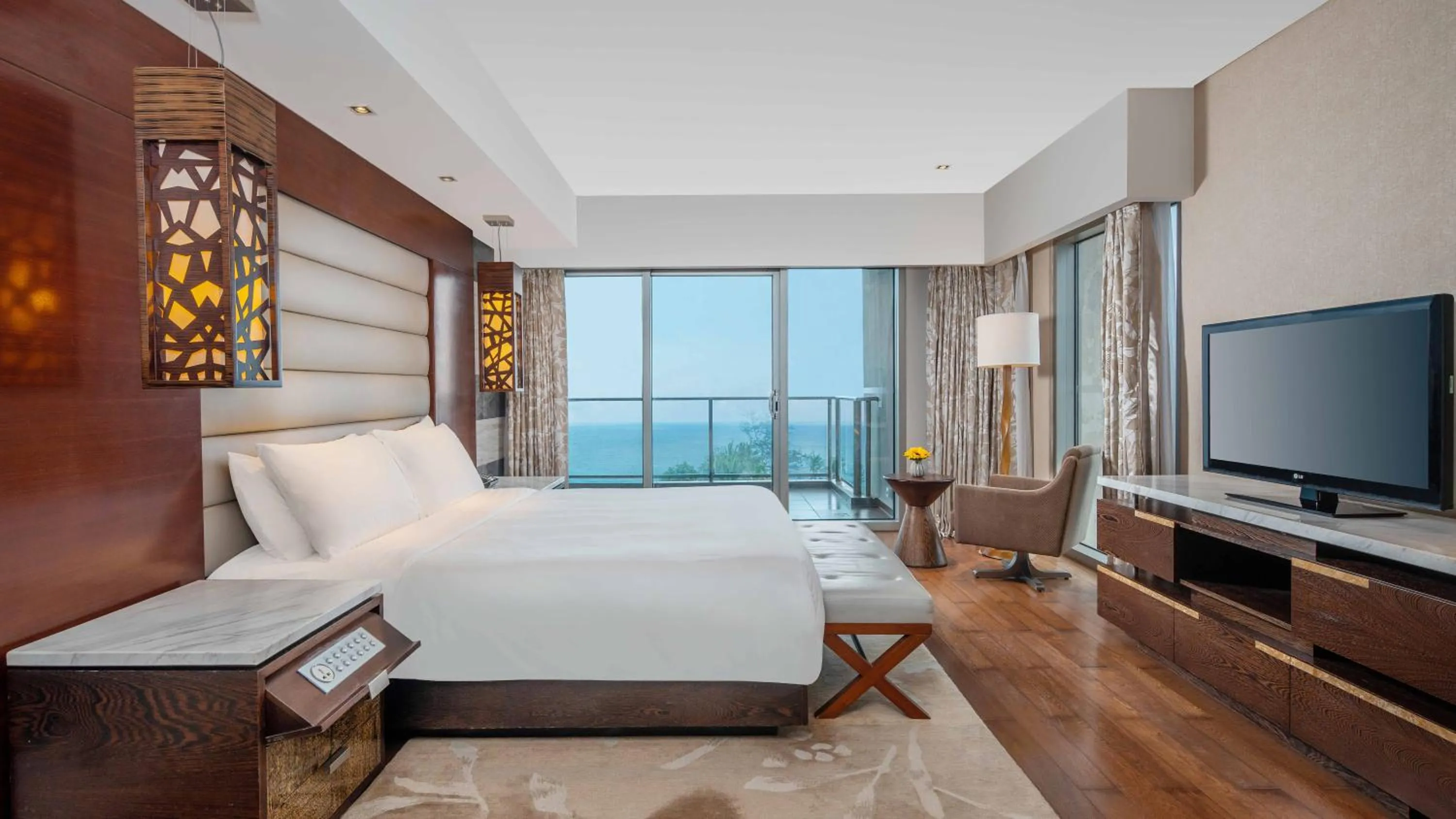 Bedroom, Bed in MGM Grand Sanya