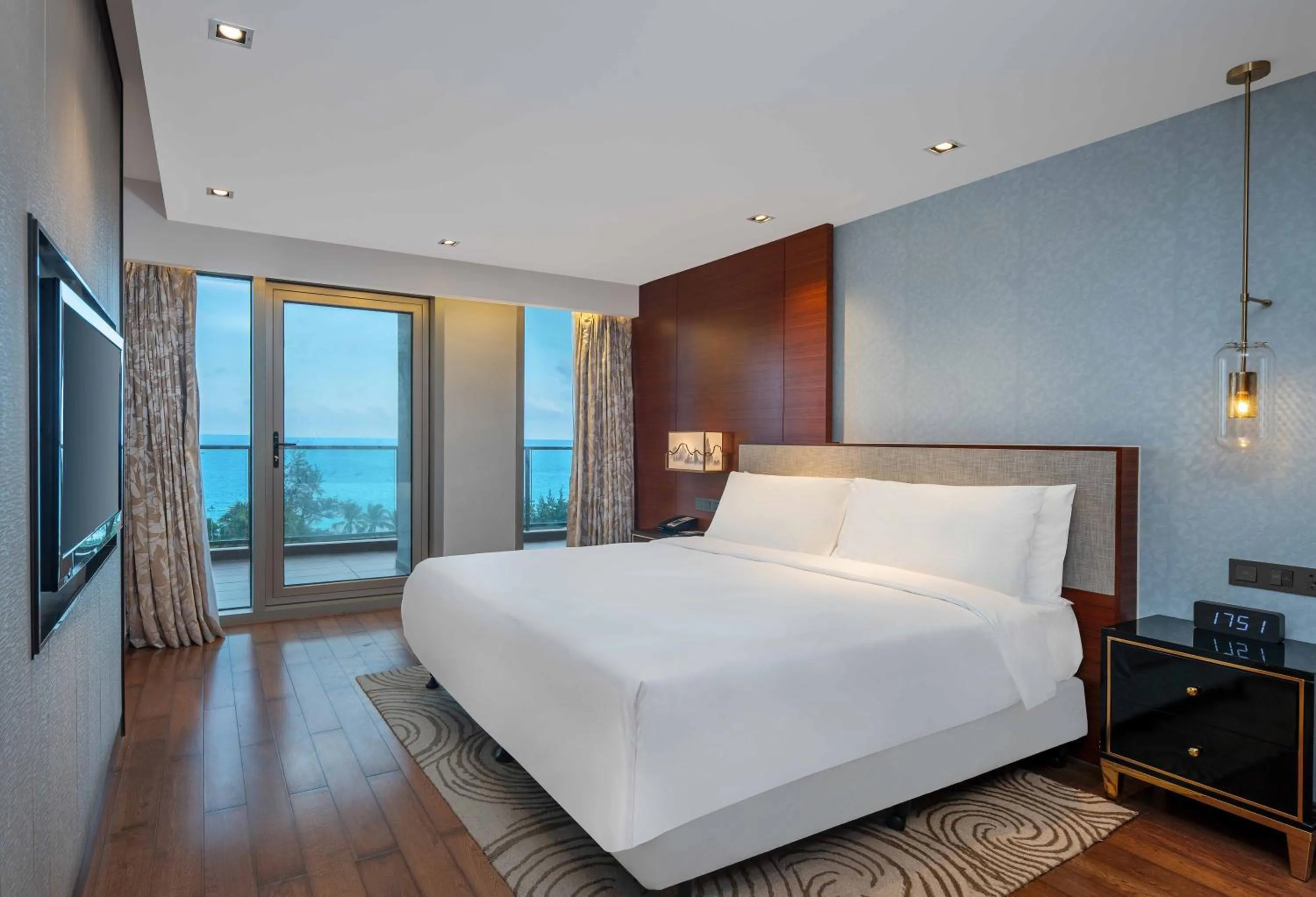 Bedroom, Bed in MGM Grand Sanya