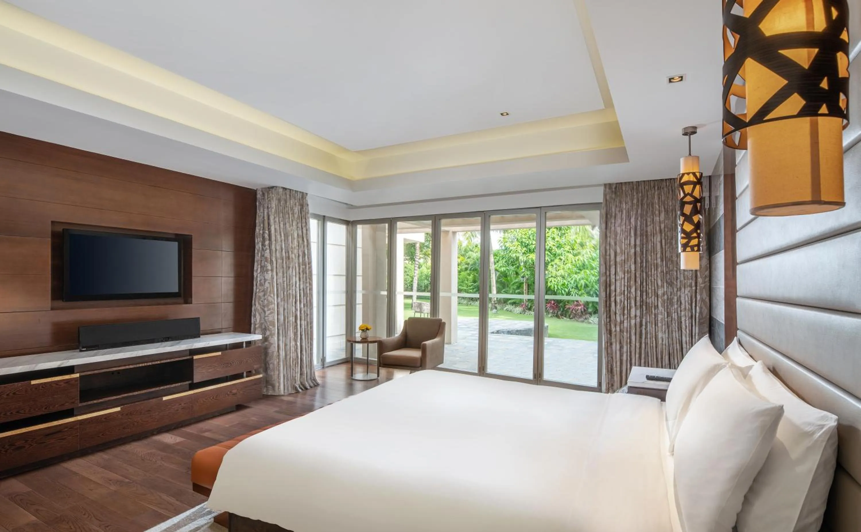 Bedroom, Bed in MGM Grand Sanya