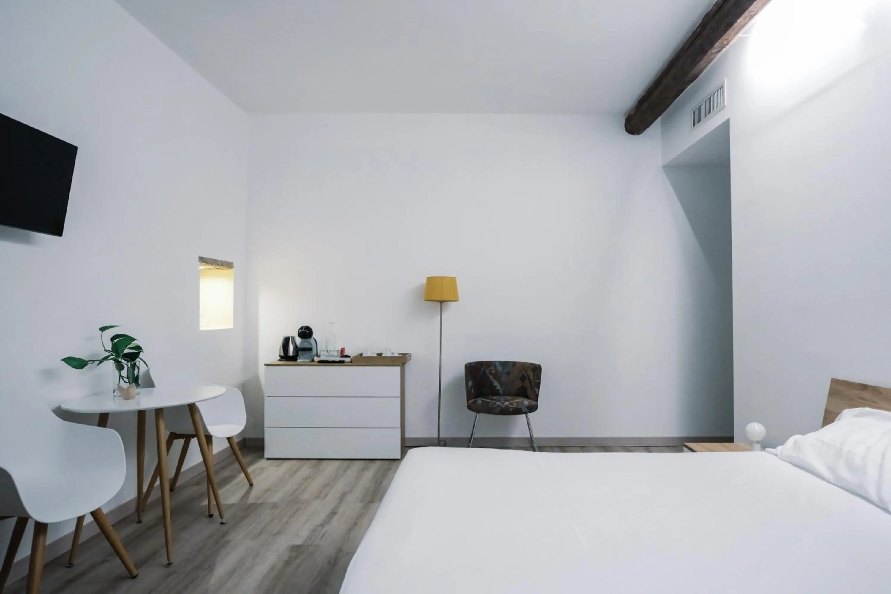 Bed in Flora Inn, Scotti's House - Due passi in centro