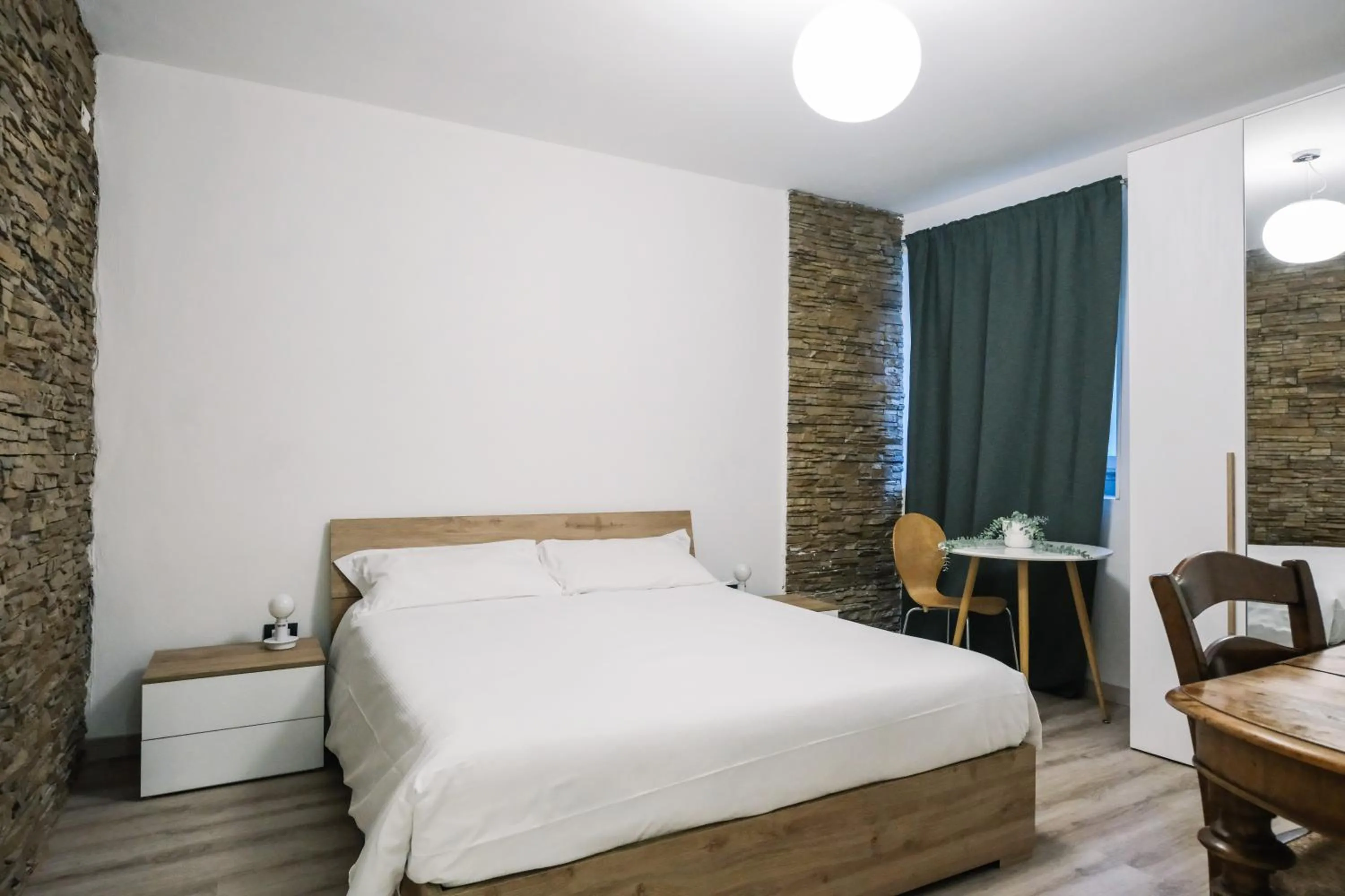 Bed in Flora Inn, Scotti's House - Due passi in centro