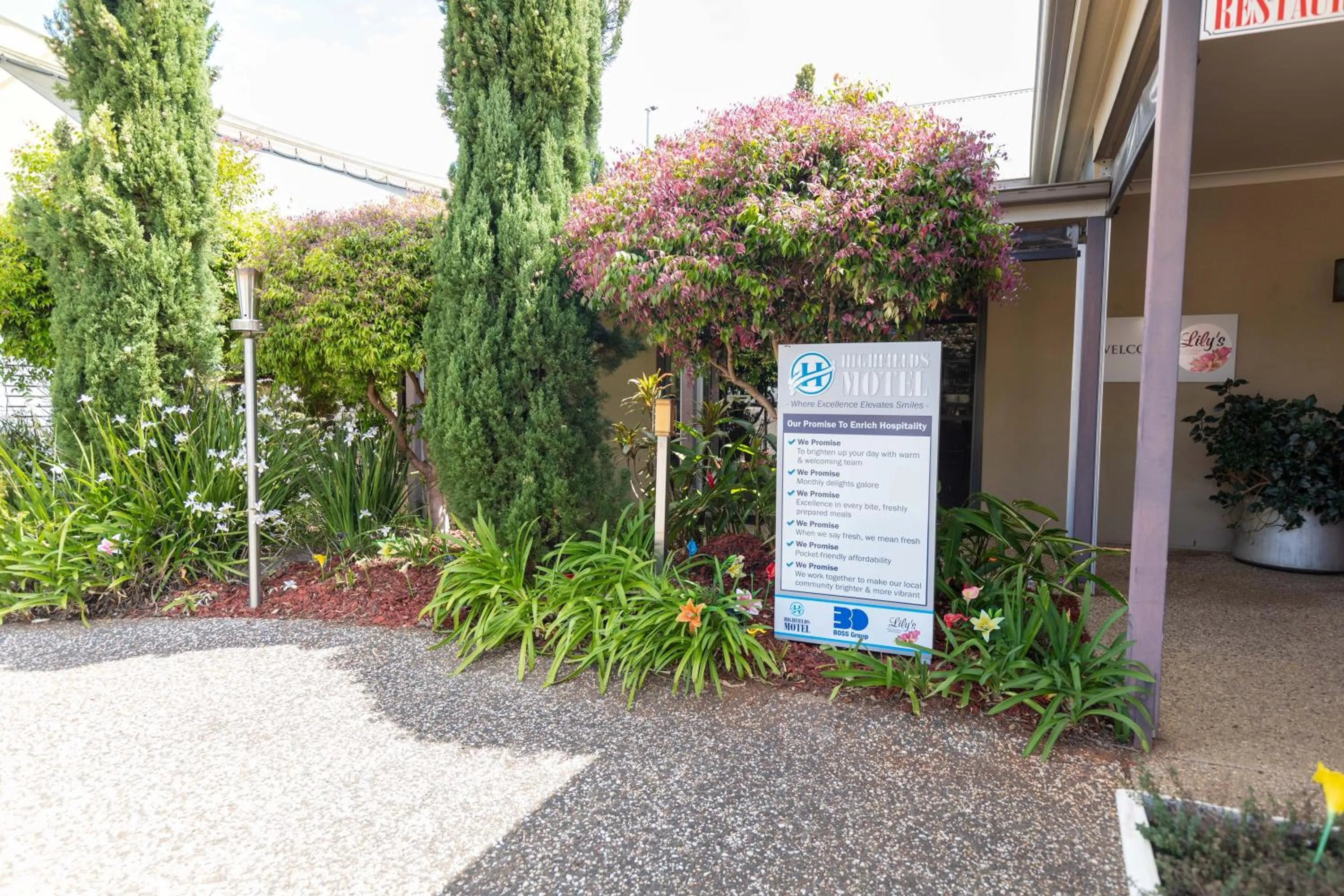 Property building in Highfields Motel Toowoomba