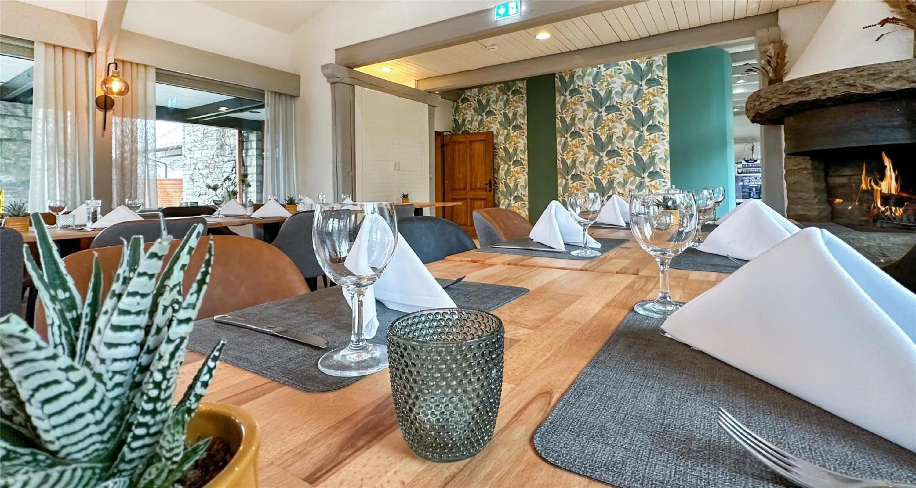 Restaurant/places to eat in Best Western Hotel Polisina