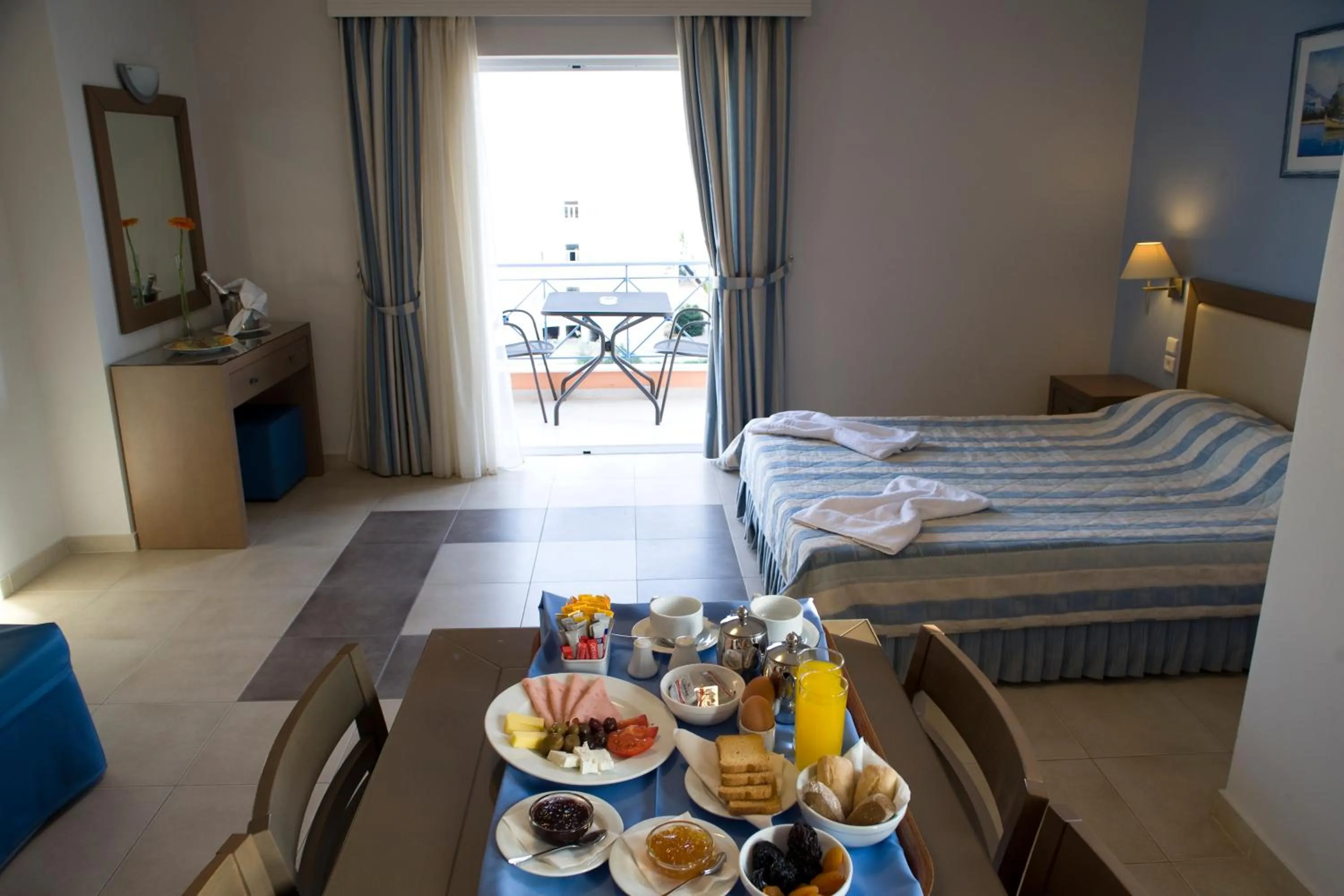 Coffee/tea facilities in Philoxenia Hotel